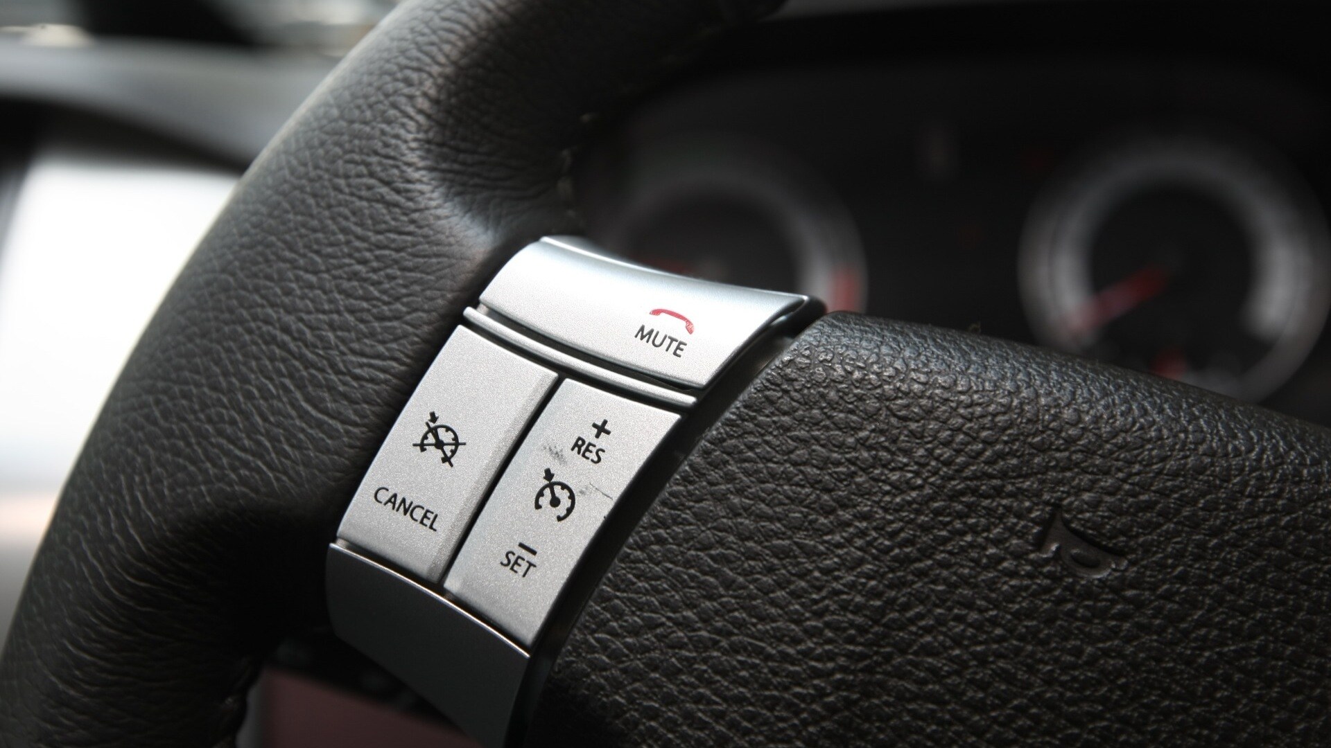 Tata-Aria-2013-Pride-Interior