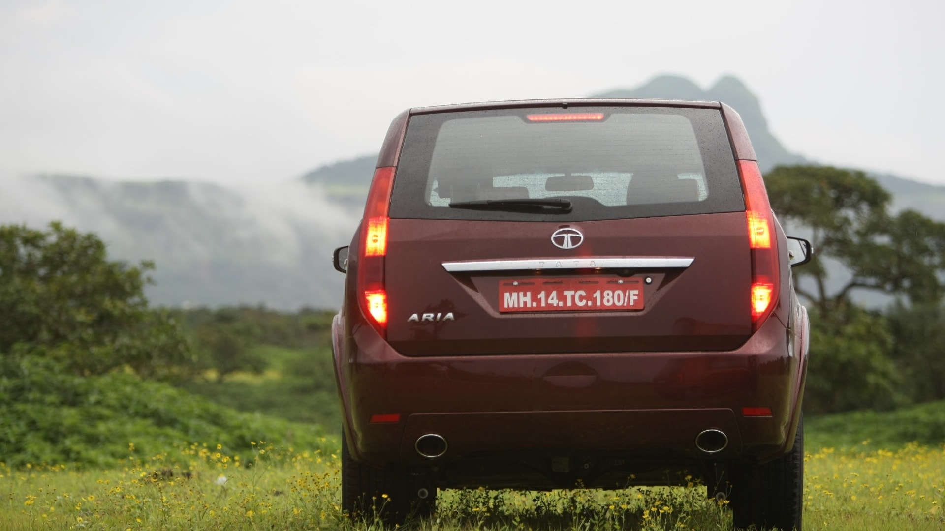 Tata-Aria-2013-Pride-Exterior