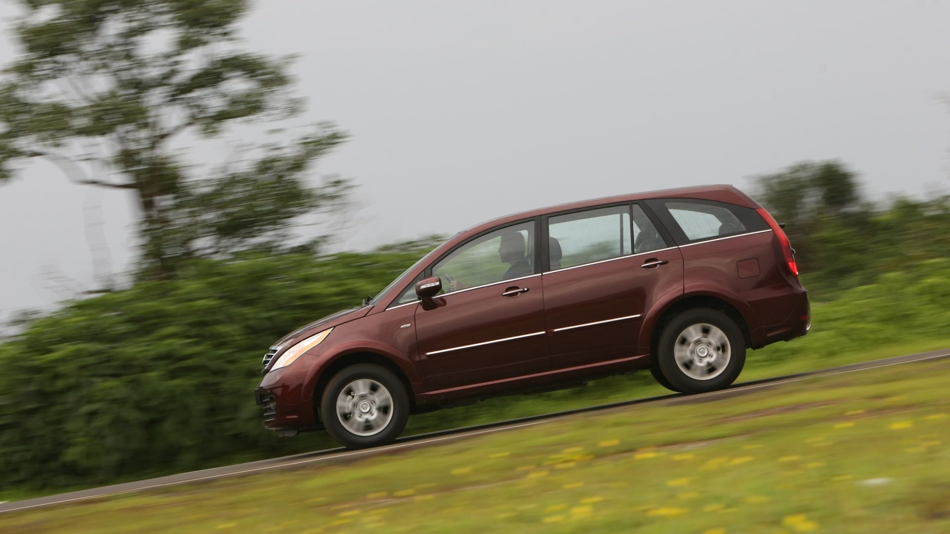 Tata-Aria-2013-Pride-Exterior