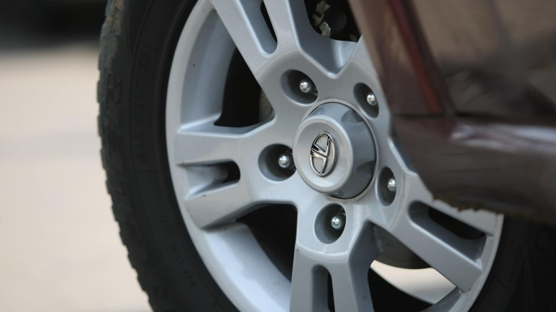 Tata-Aria-2013-Pride-Exterior