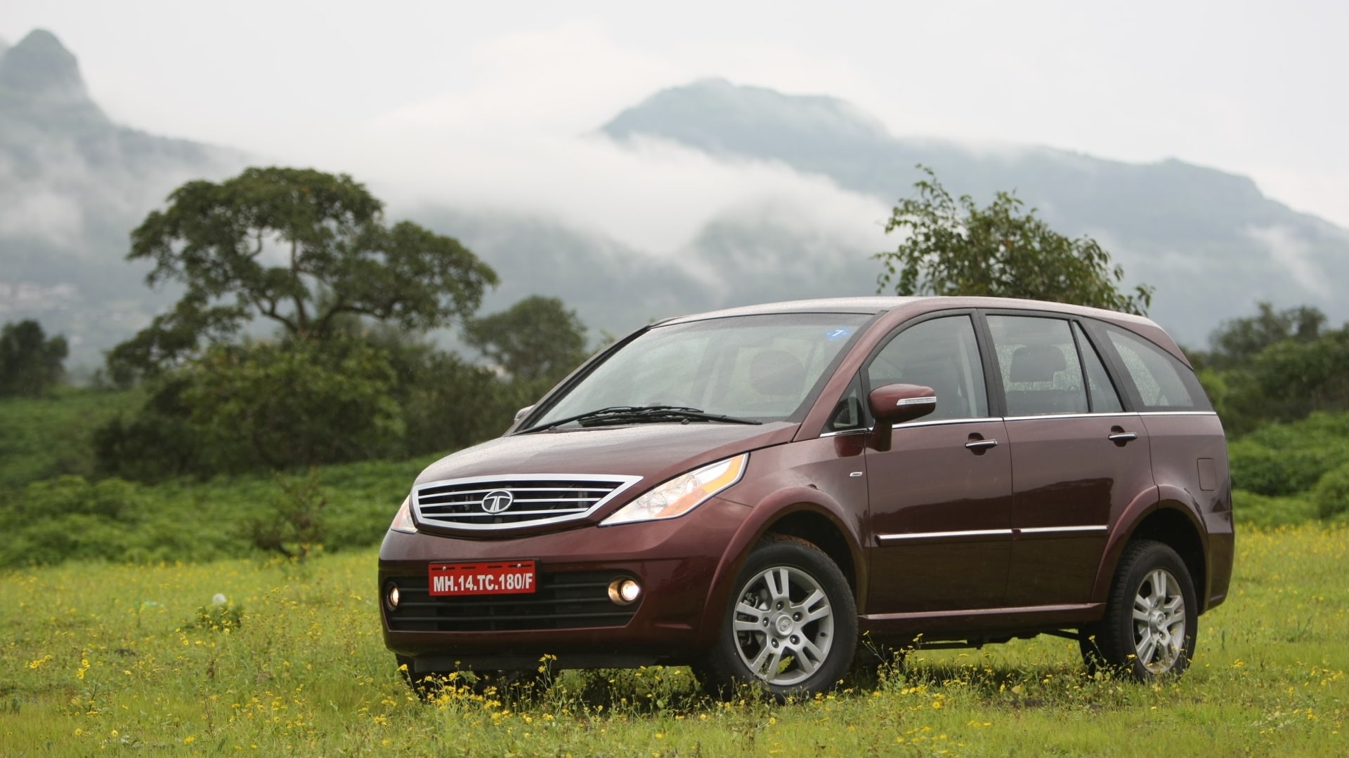 Tata-Aria-2013-Pride-Exterior