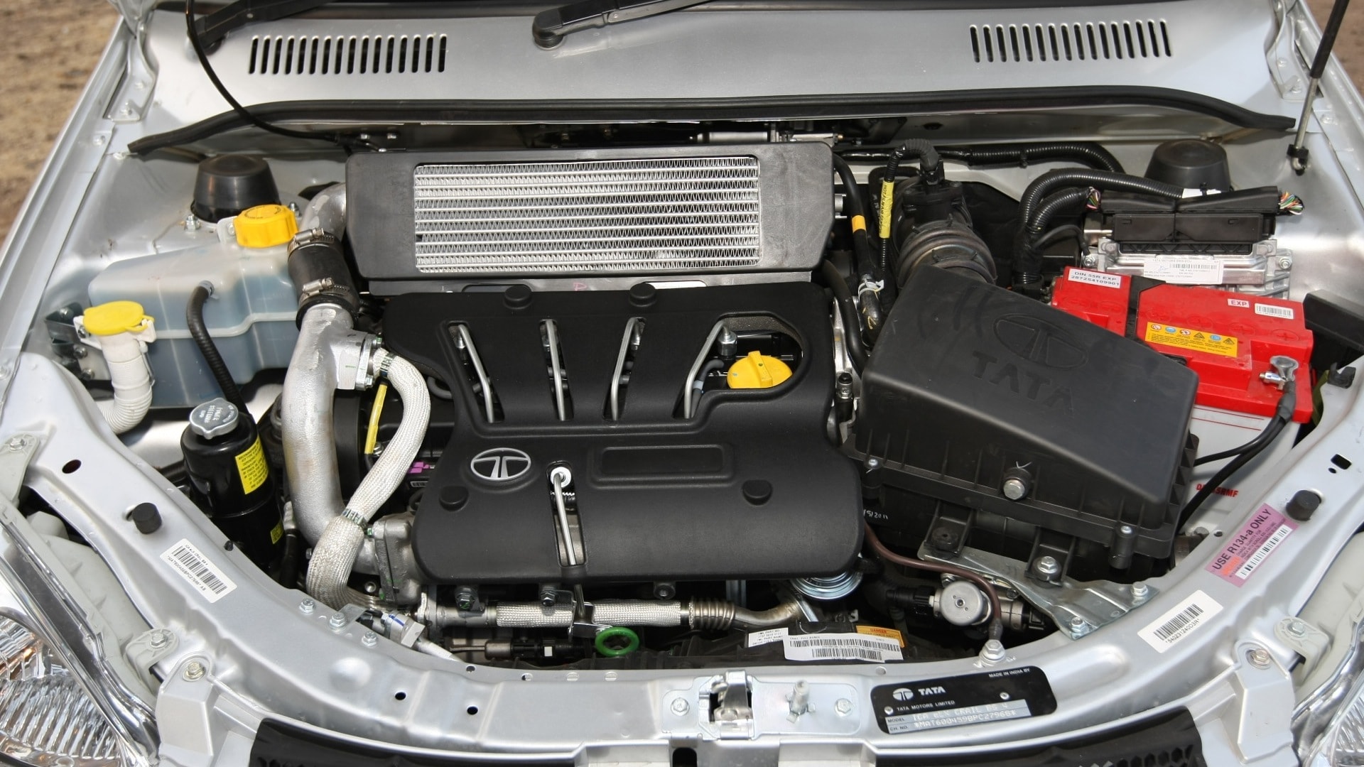 Tata-Indica-2013-eV2-CR4-LE-Interior