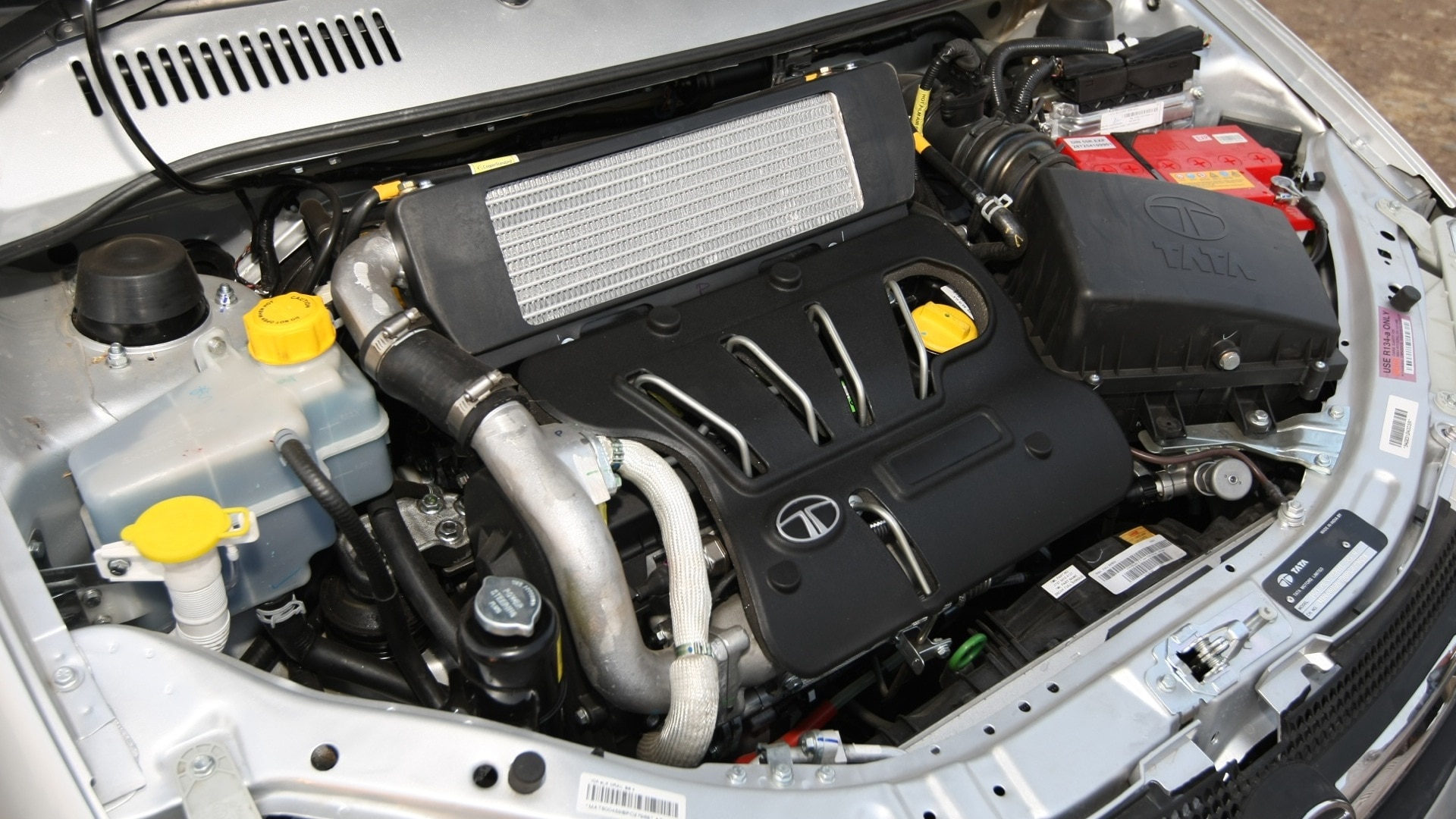 Tata-Indica-2013-eV2-CR4-LE-Interior