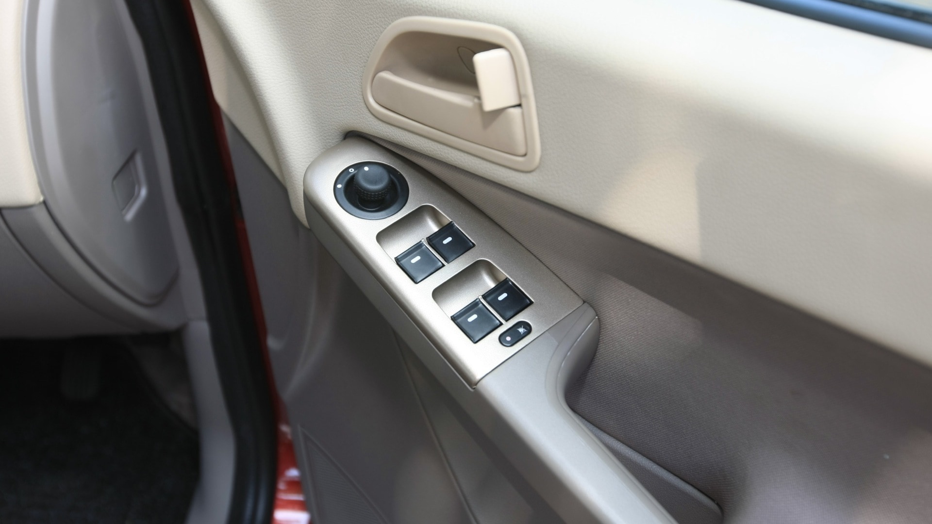 Tata-Manza-2013-Aqua-Quadrajet-Interior