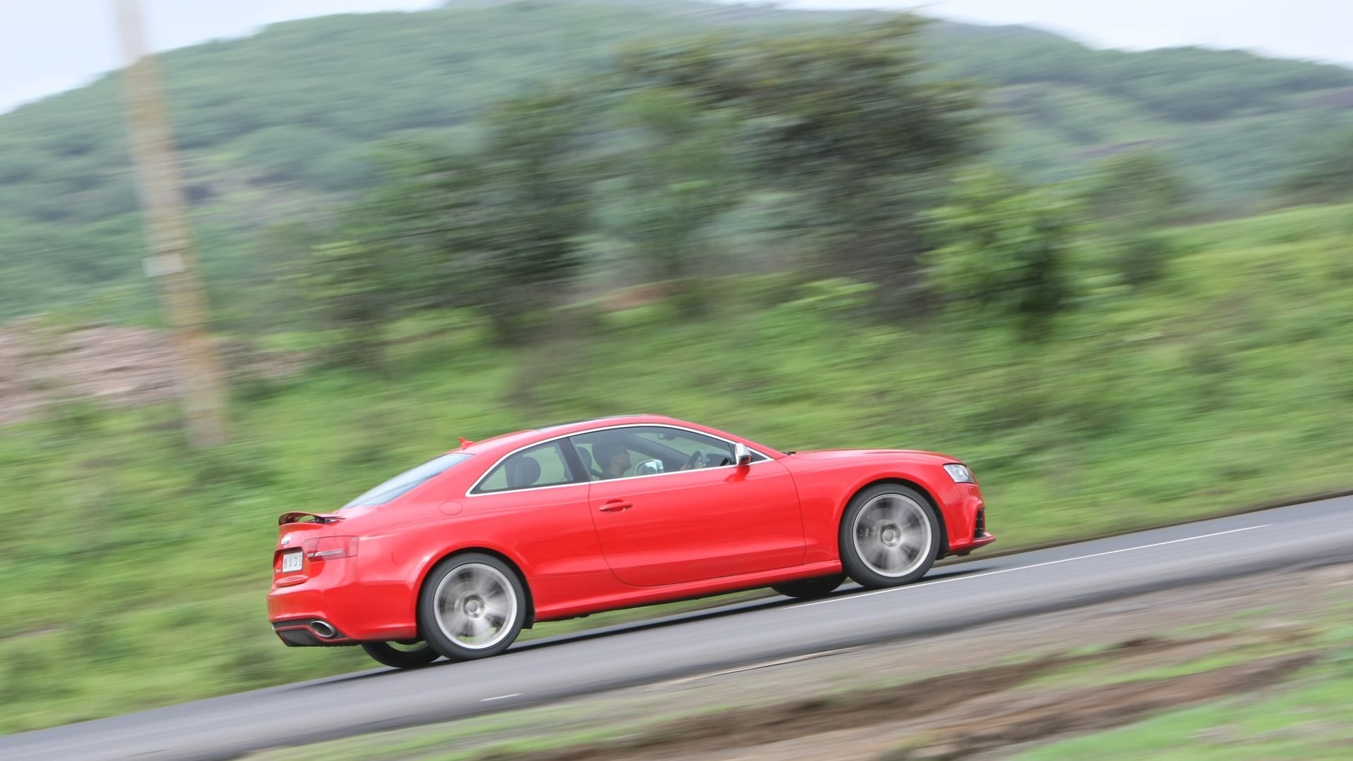 Audi-RS5-2012-STD-Exterior