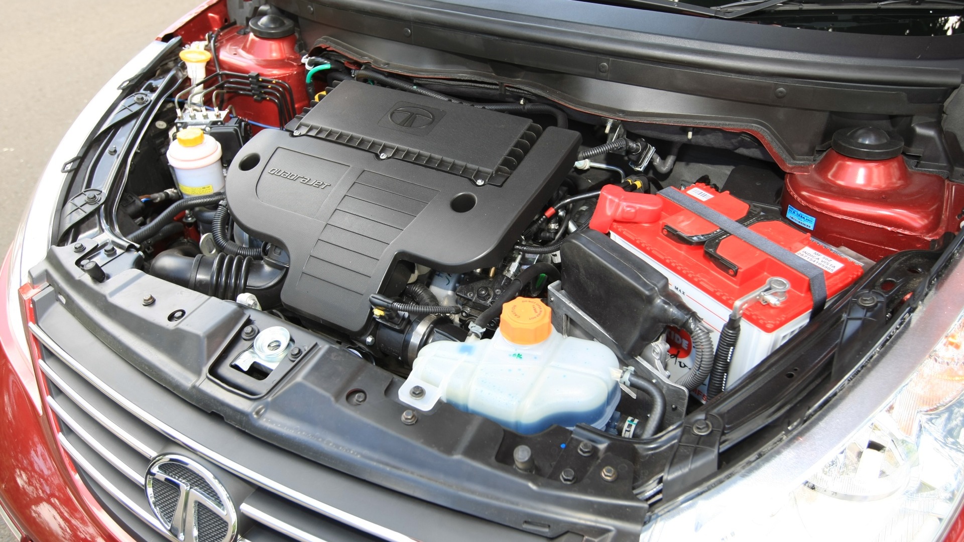 Tata-Manza-2013-Aqua-Quadrajet-Interior