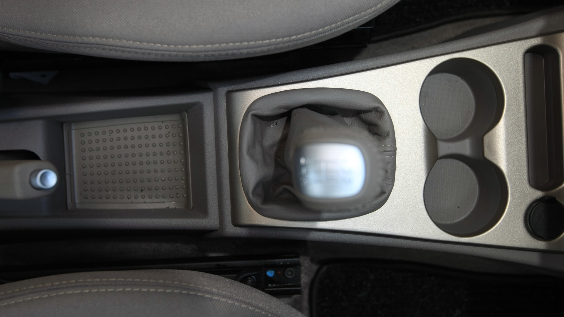 Tata-Manza-2013-Aqua-Quadrajet-Interior