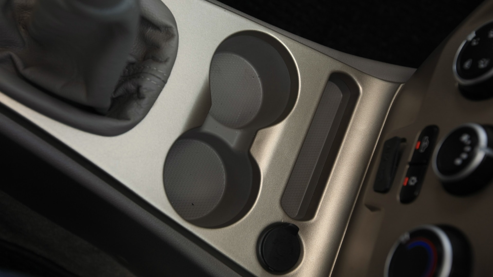 Tata-Manza-2013-Aqua-Quadrajet-Interior