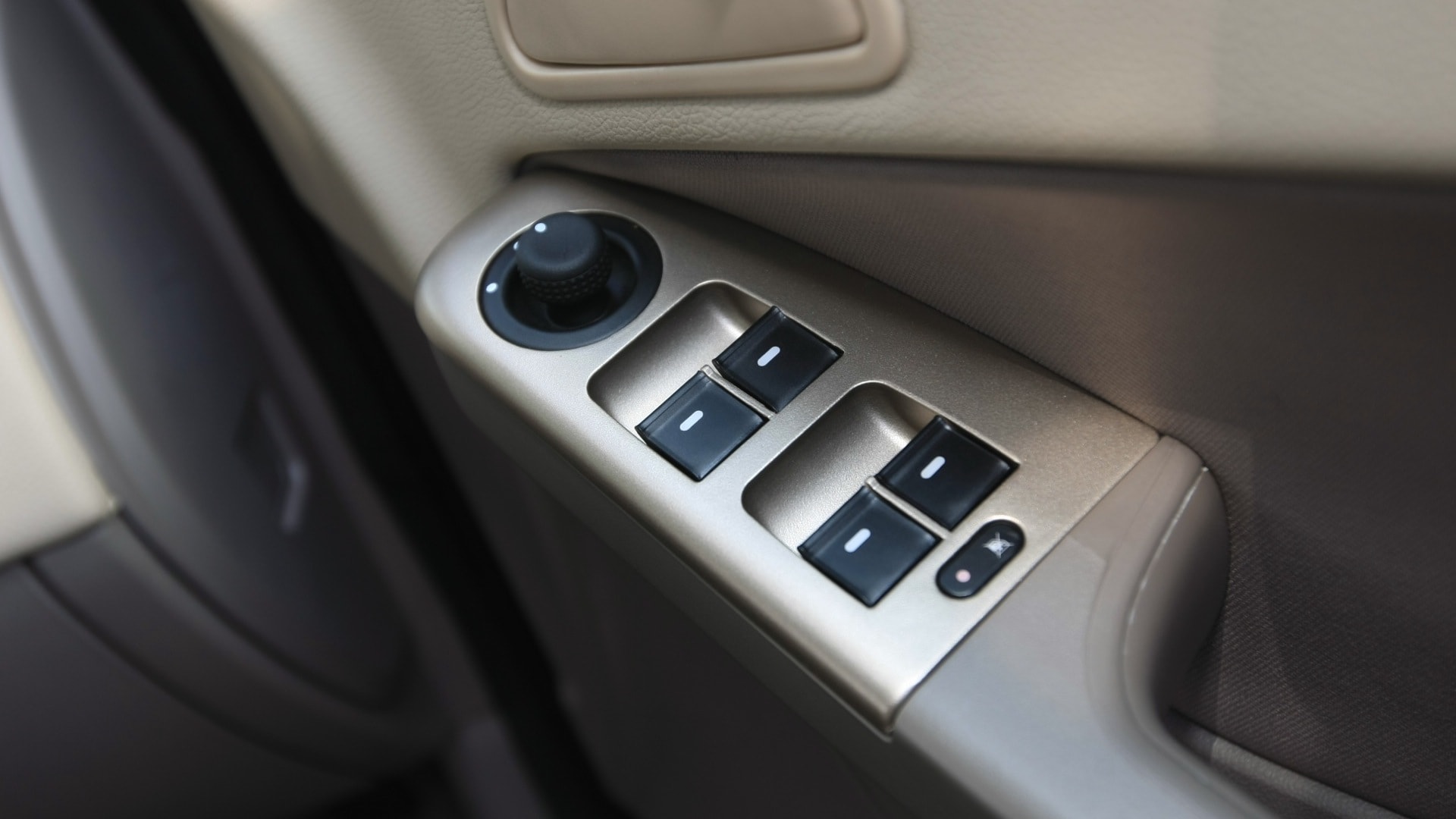 Tata-Manza-2013-Aqua-Quadrajet-Interior