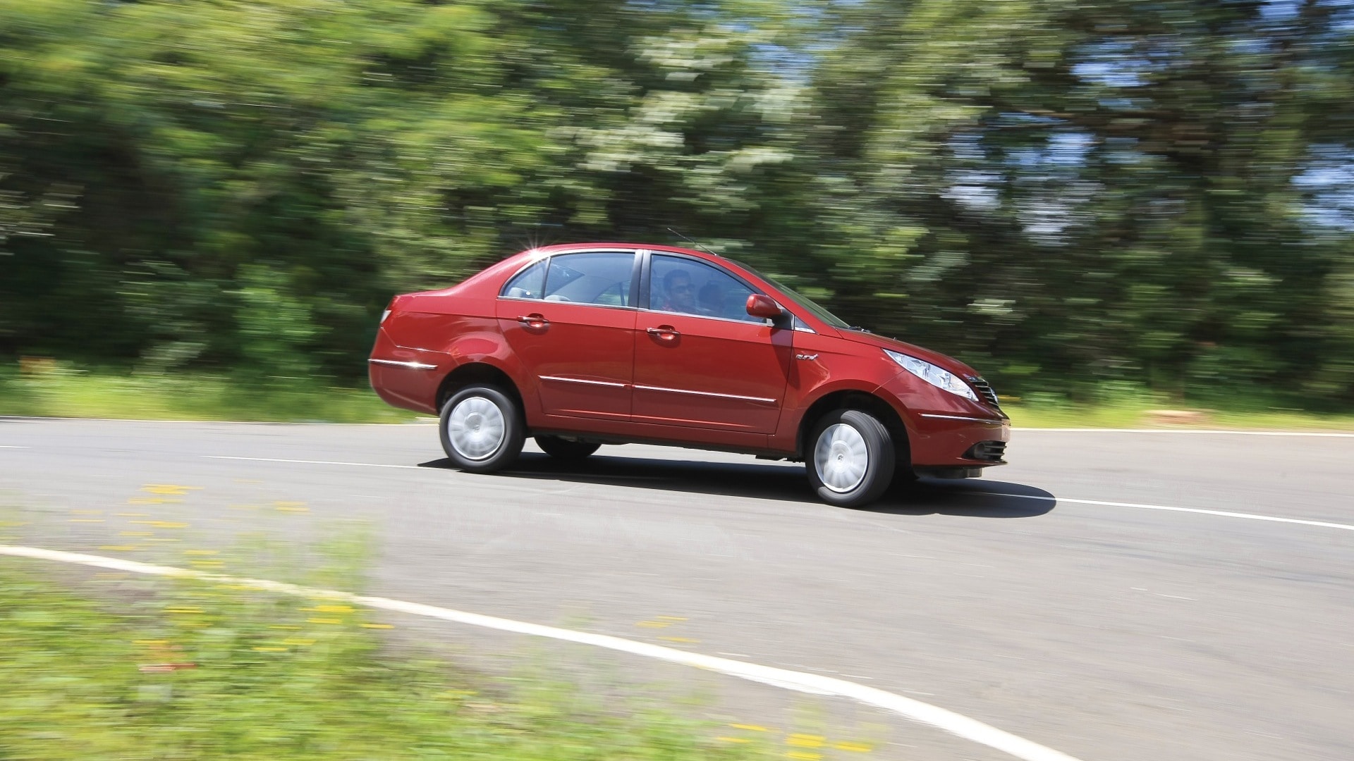 Tata-Manza-2013 Exterior