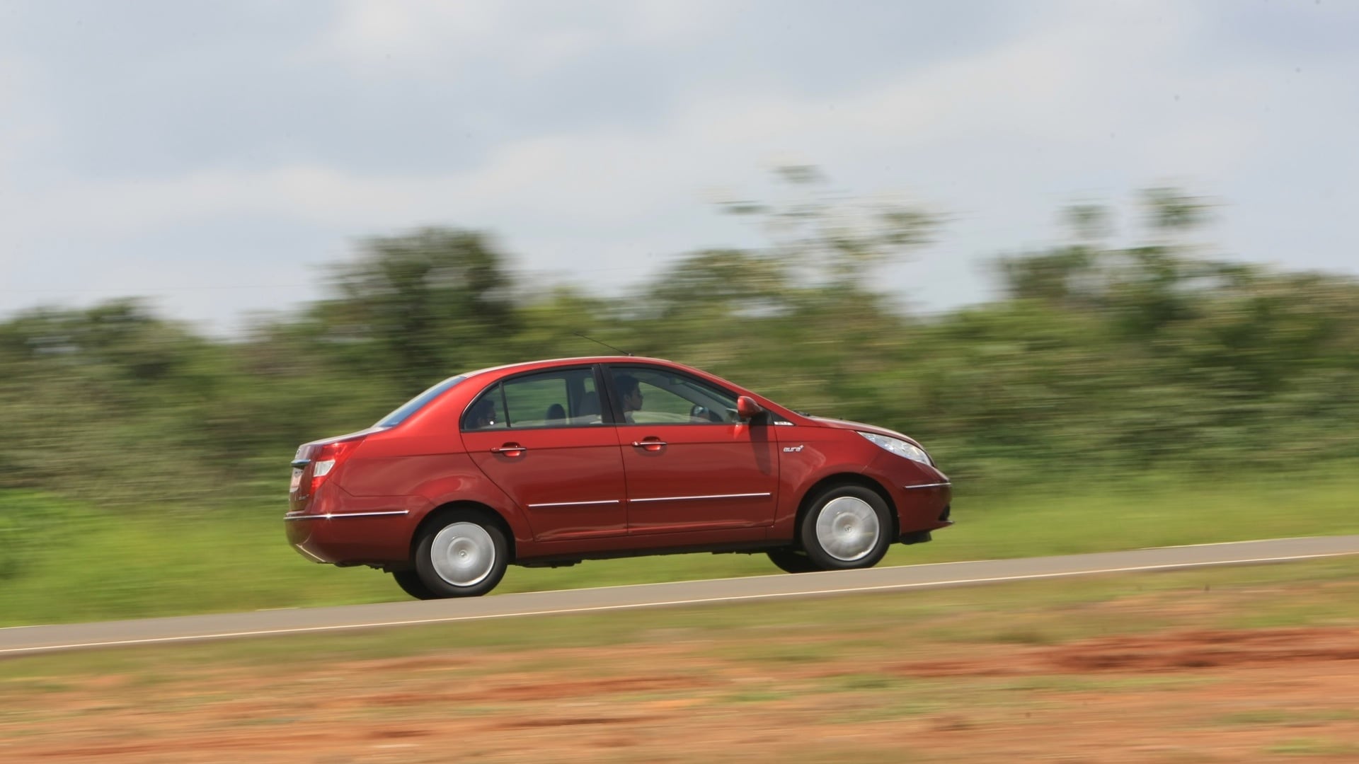 Tata-Manza-2013 Exterior