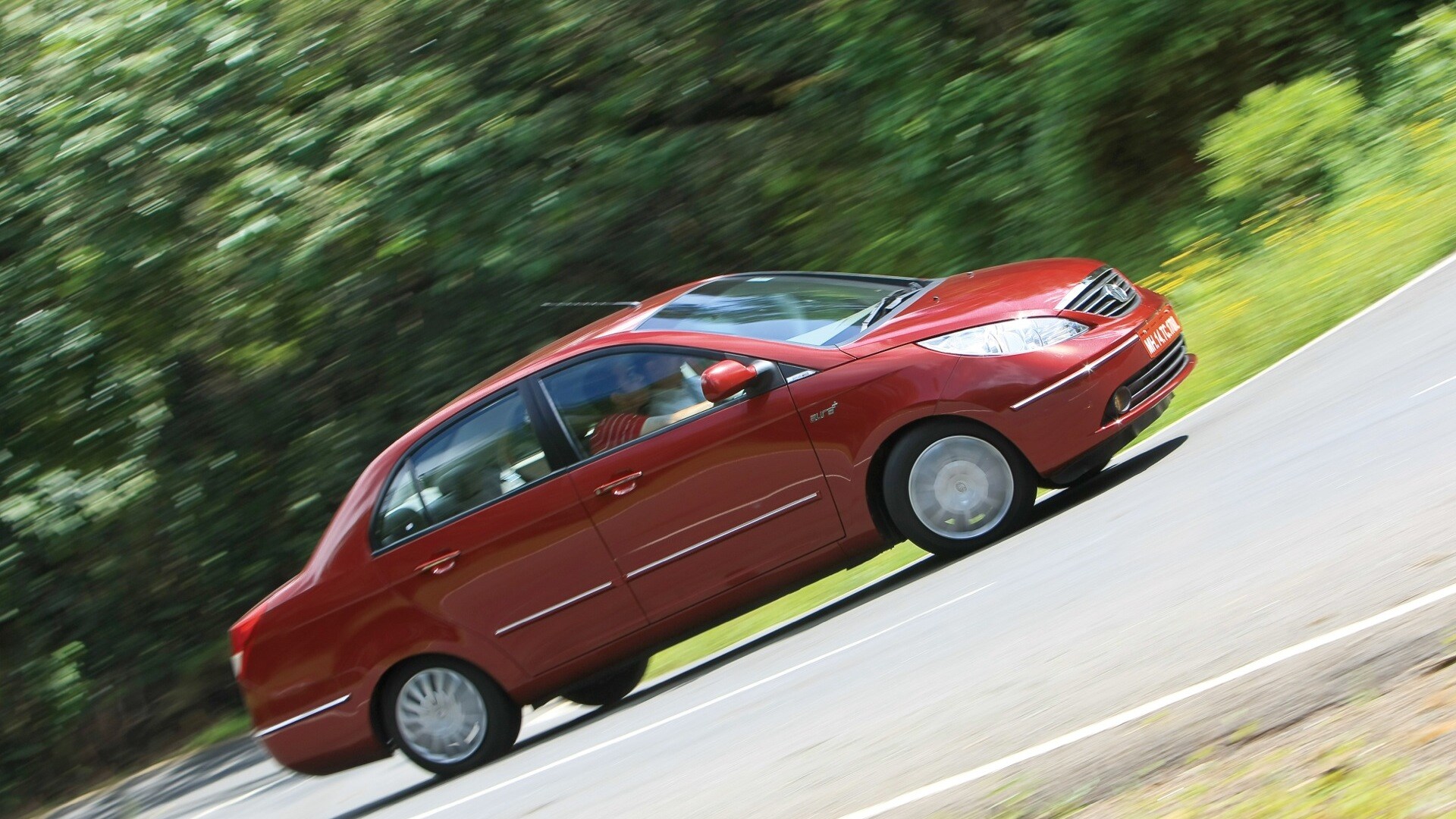 Tata-Manza-2013 Exterior