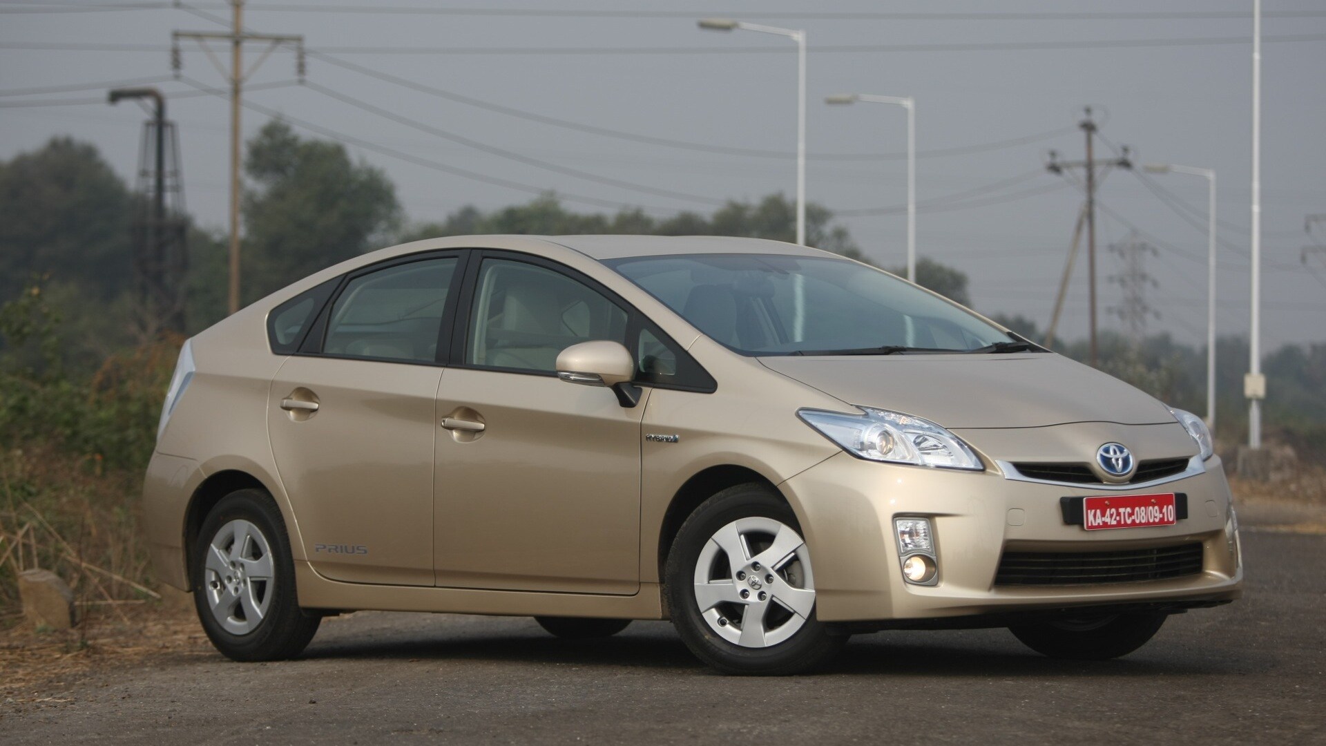 Toyota-Prius-2013-1-8-Z5-Exterior
