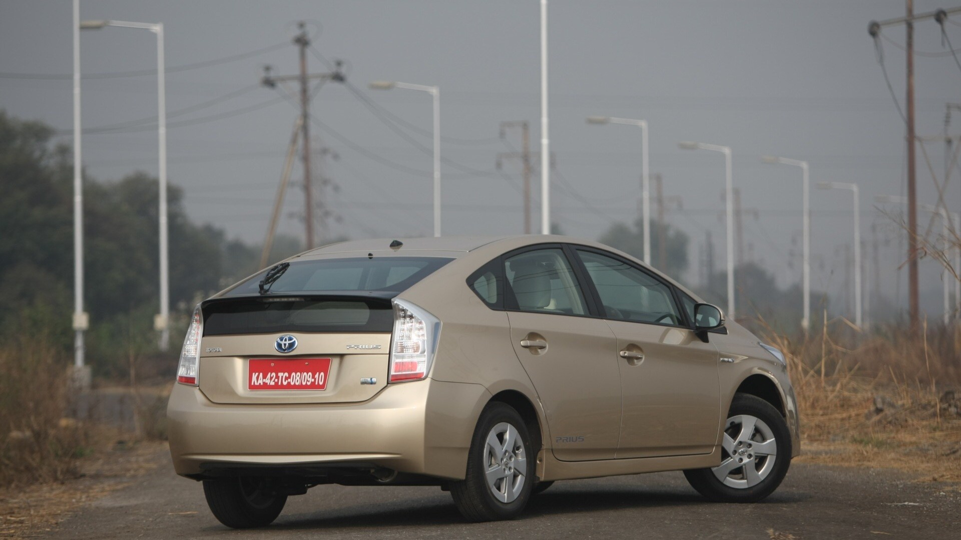 Toyota-Prius-2013-1-8-Z5-Exterior