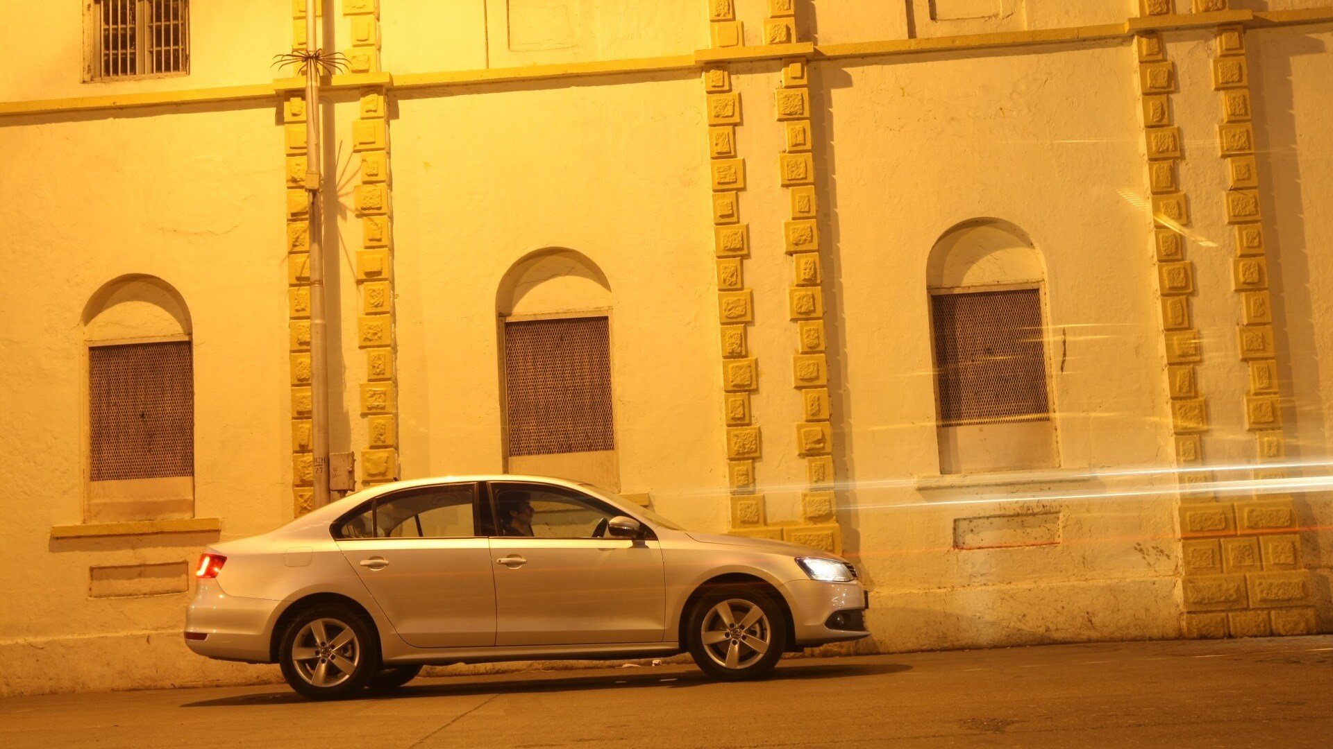 Volkswagen-Jetta-2011-1-6-Trendline-Exterior