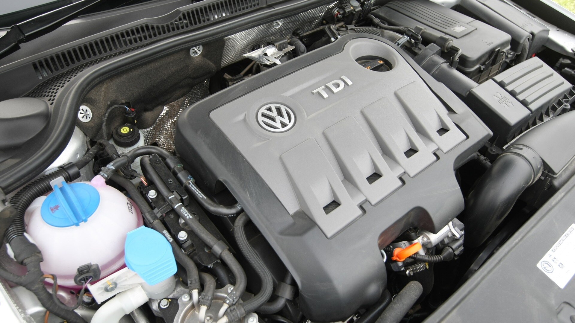 Volkswagen-Jetta-2011-2-0-Trendline-M-Interior