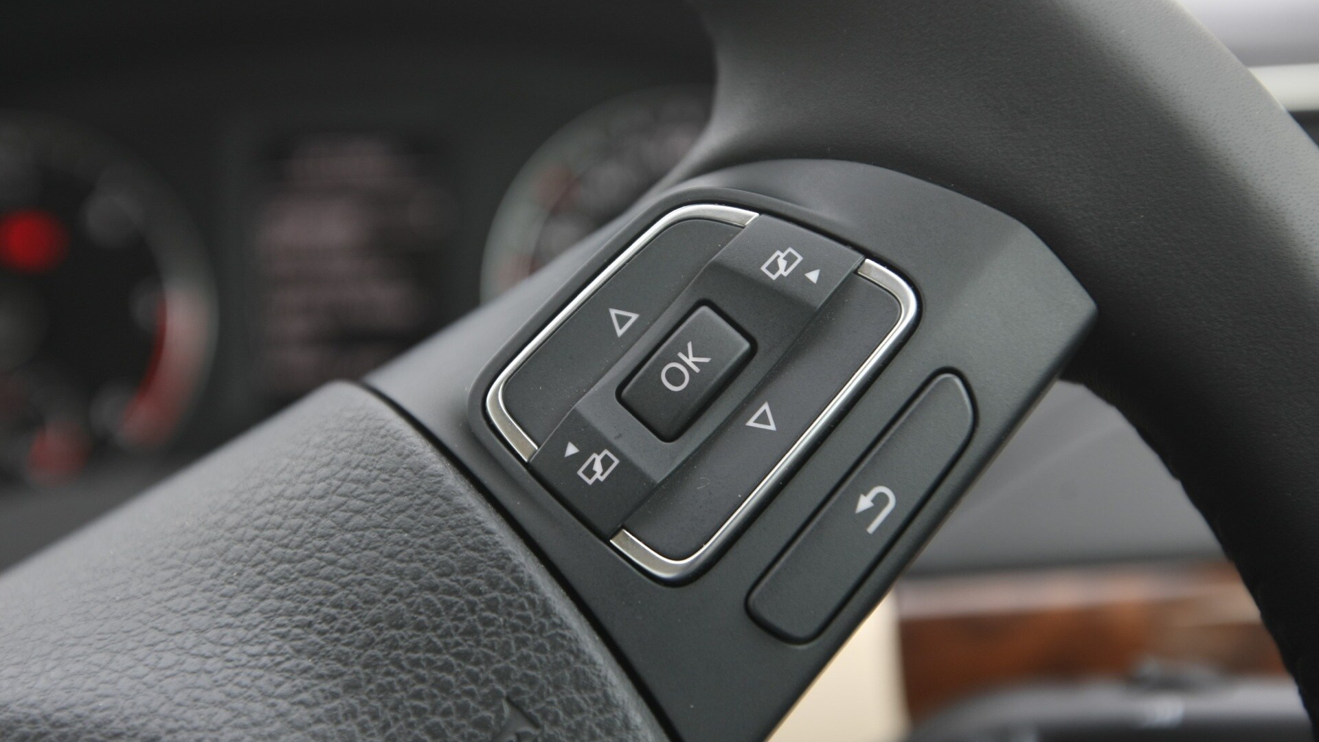 Volkswagen-Jetta-2011-2-0-Trendline-M-Interior