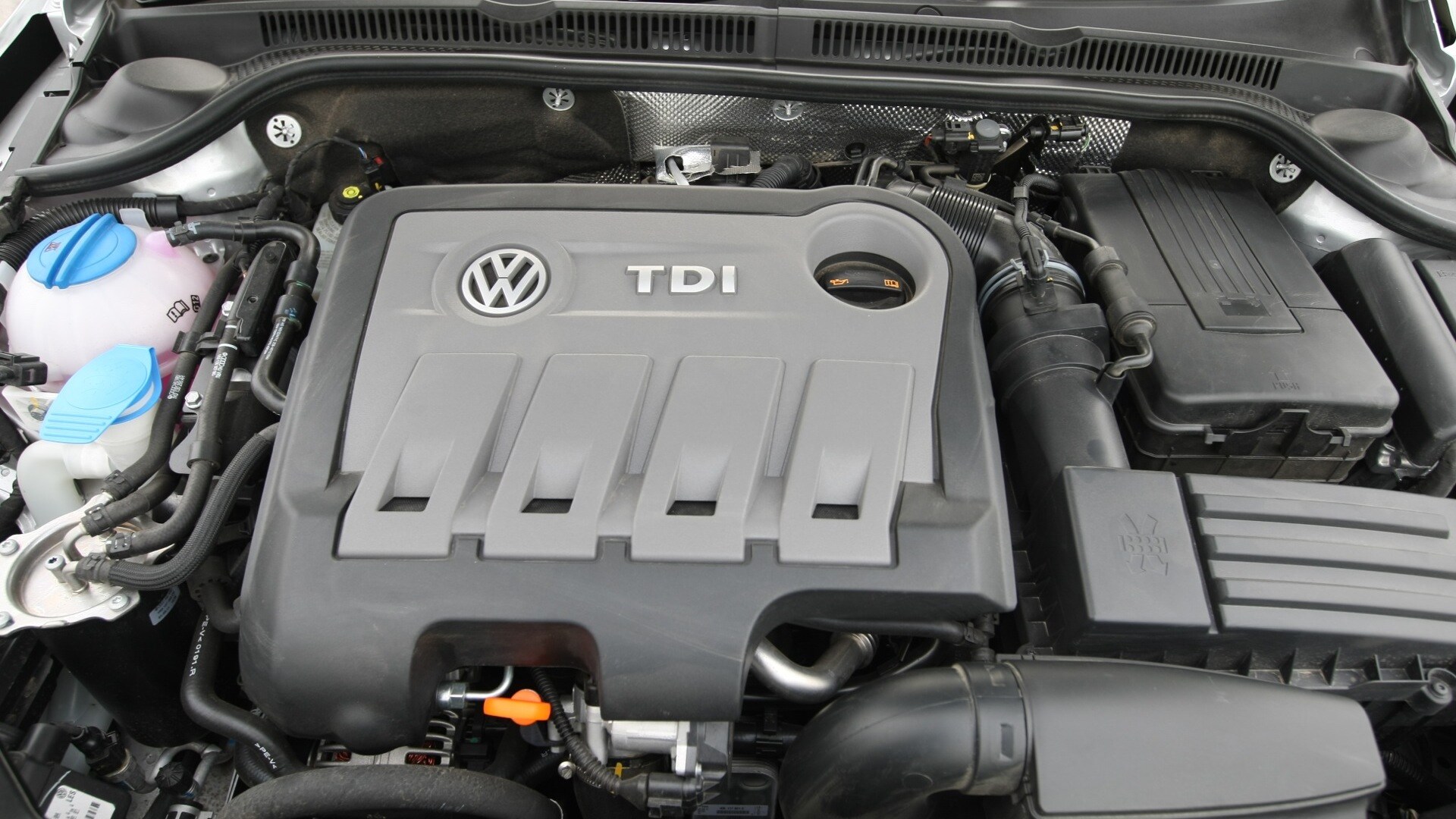 Volkswagen-Jetta-2011-2-0-Trendline-M-Interior