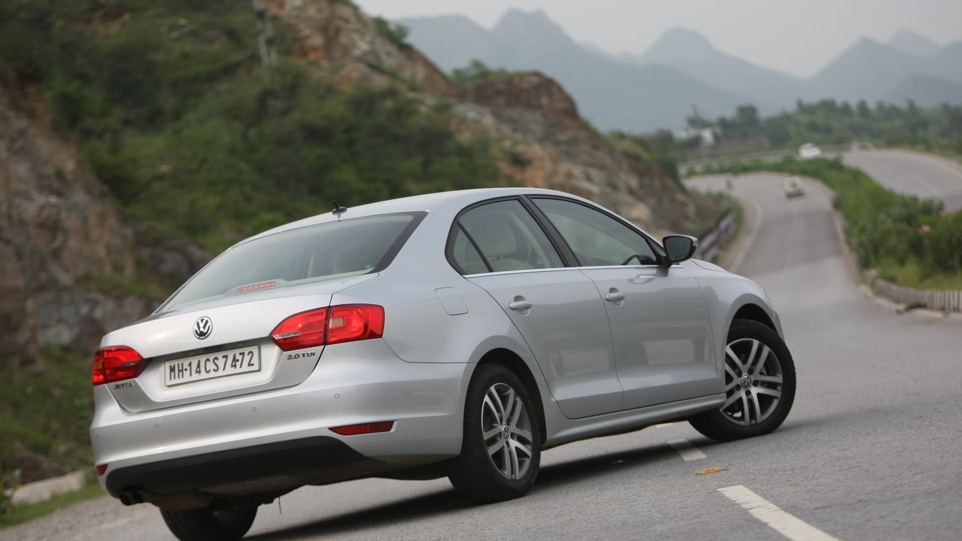 Volkswagen-Jetta-2011-2-0-Trendline-M-Exterior