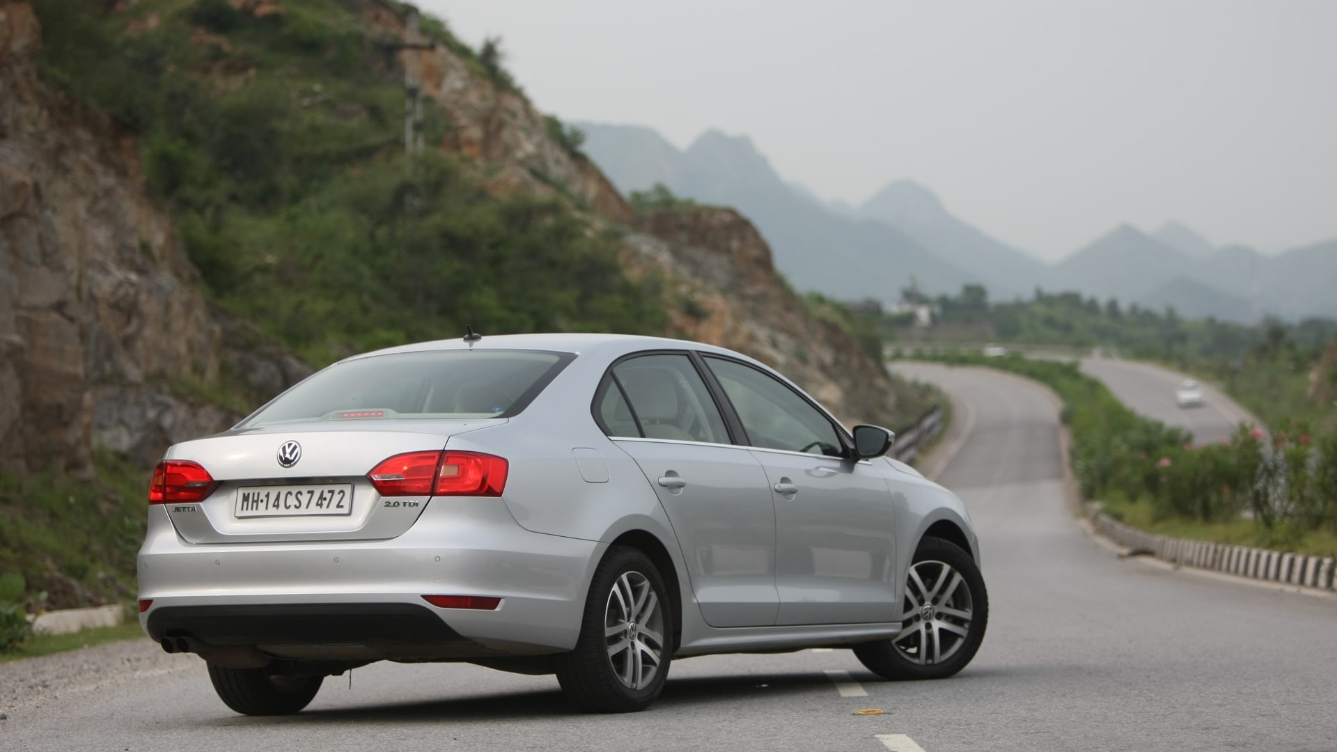 Volkswagen-Jetta-2011-2-0-Trendline-M-Exterior