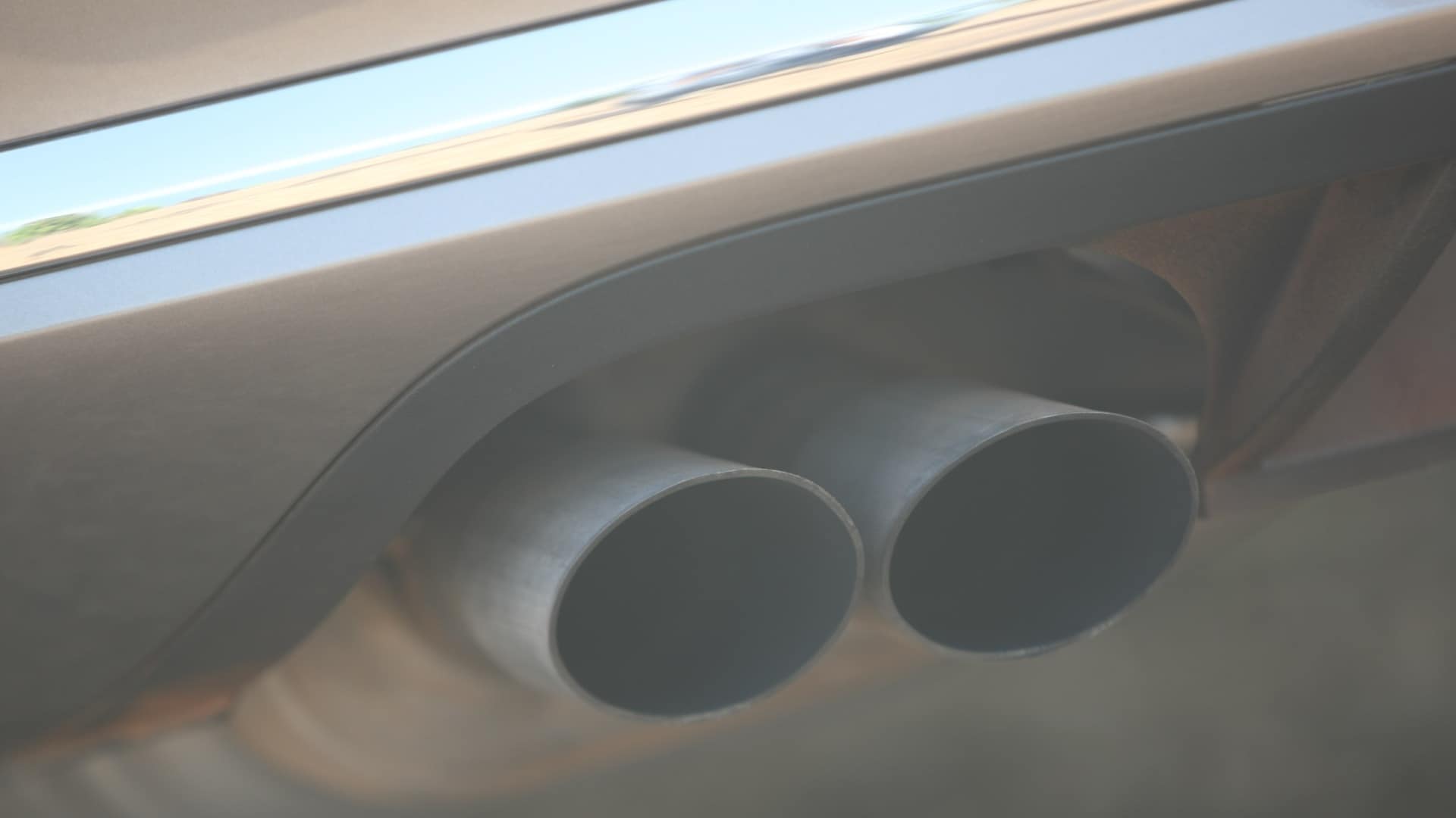 Volkswagen-Passat-2013-Trendline-MT-Exterior