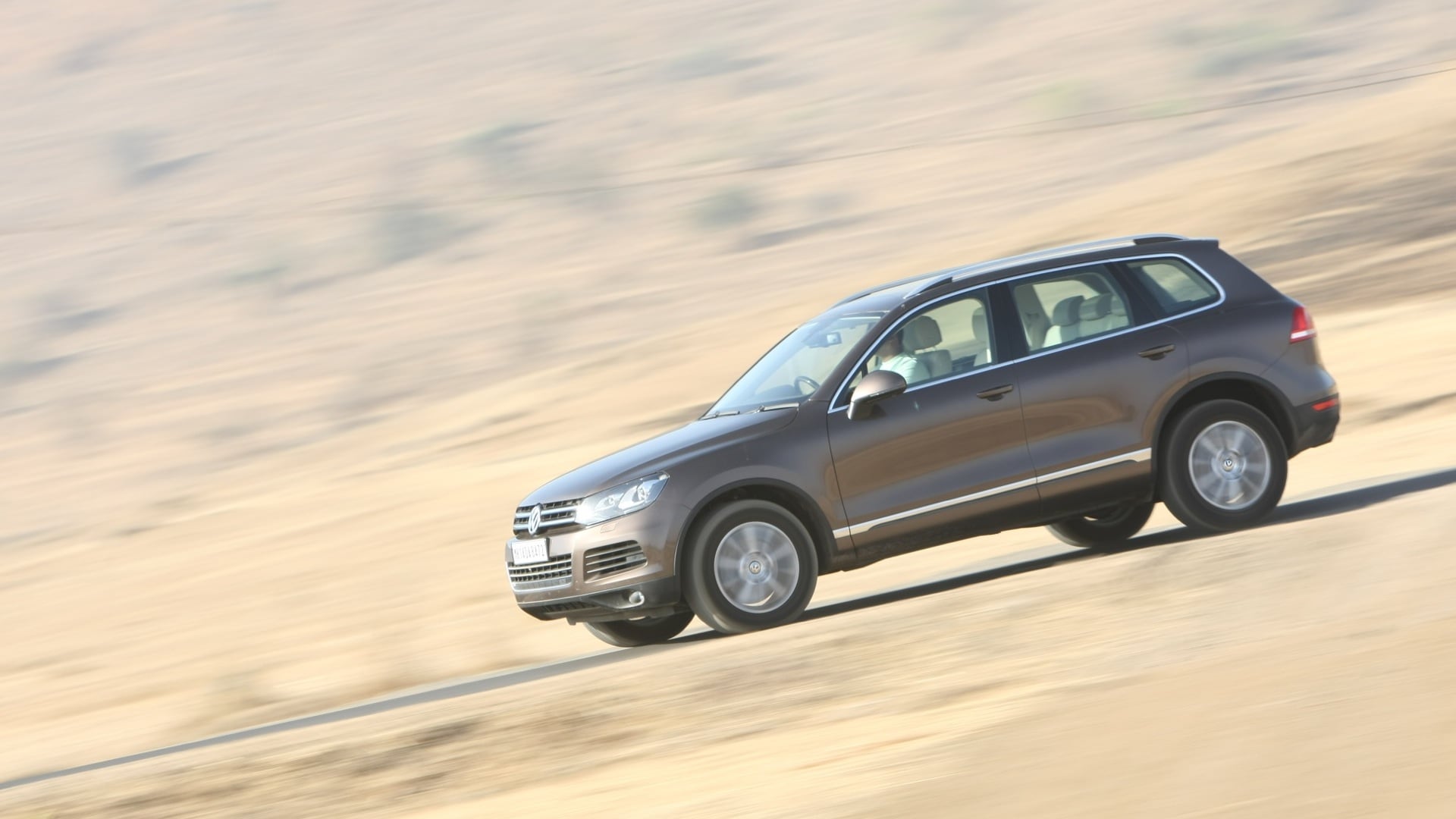 Volkswagen-Touareg-2012-V6-TDi-Exterior