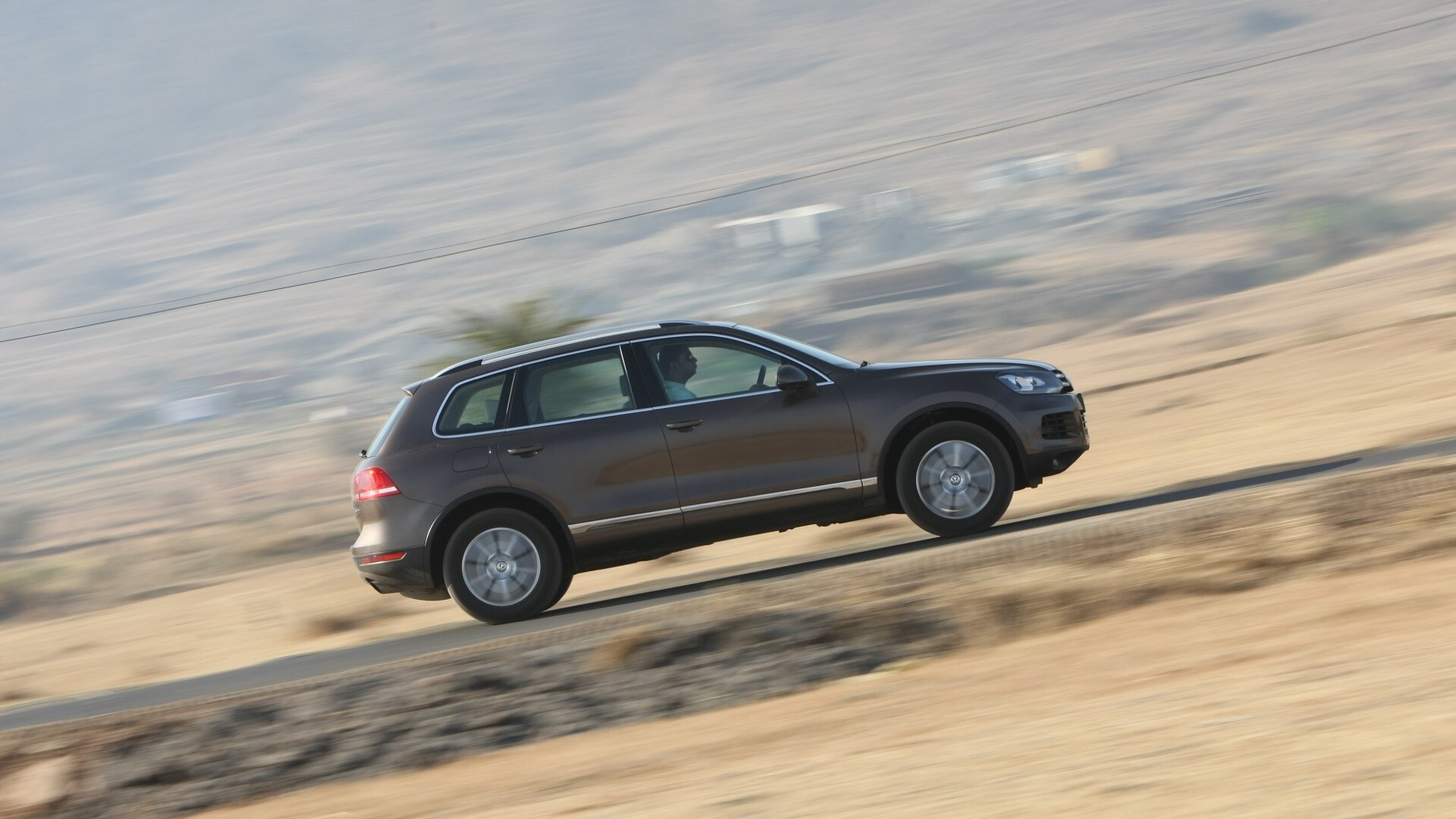 Volkswagen-Touareg-2012-V6-TDi-Exterior