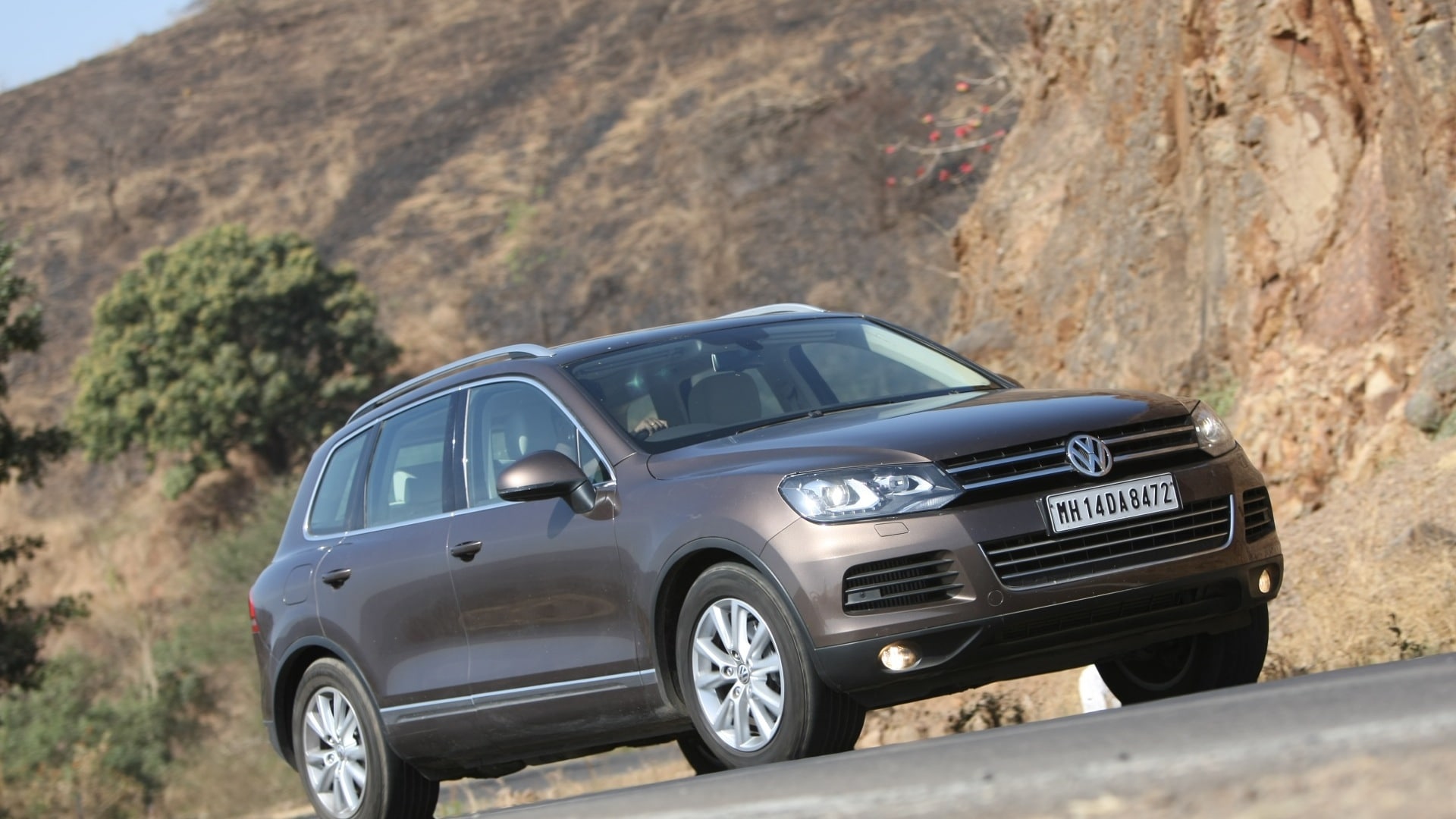 Volkswagen-Touareg-2012-V6-TDi-Exterior