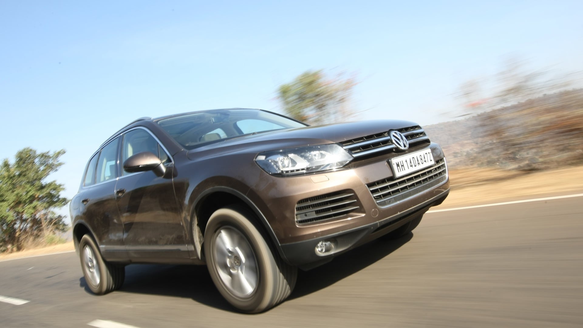 Volkswagen-Touareg-2012-V6-TDi-Exterior