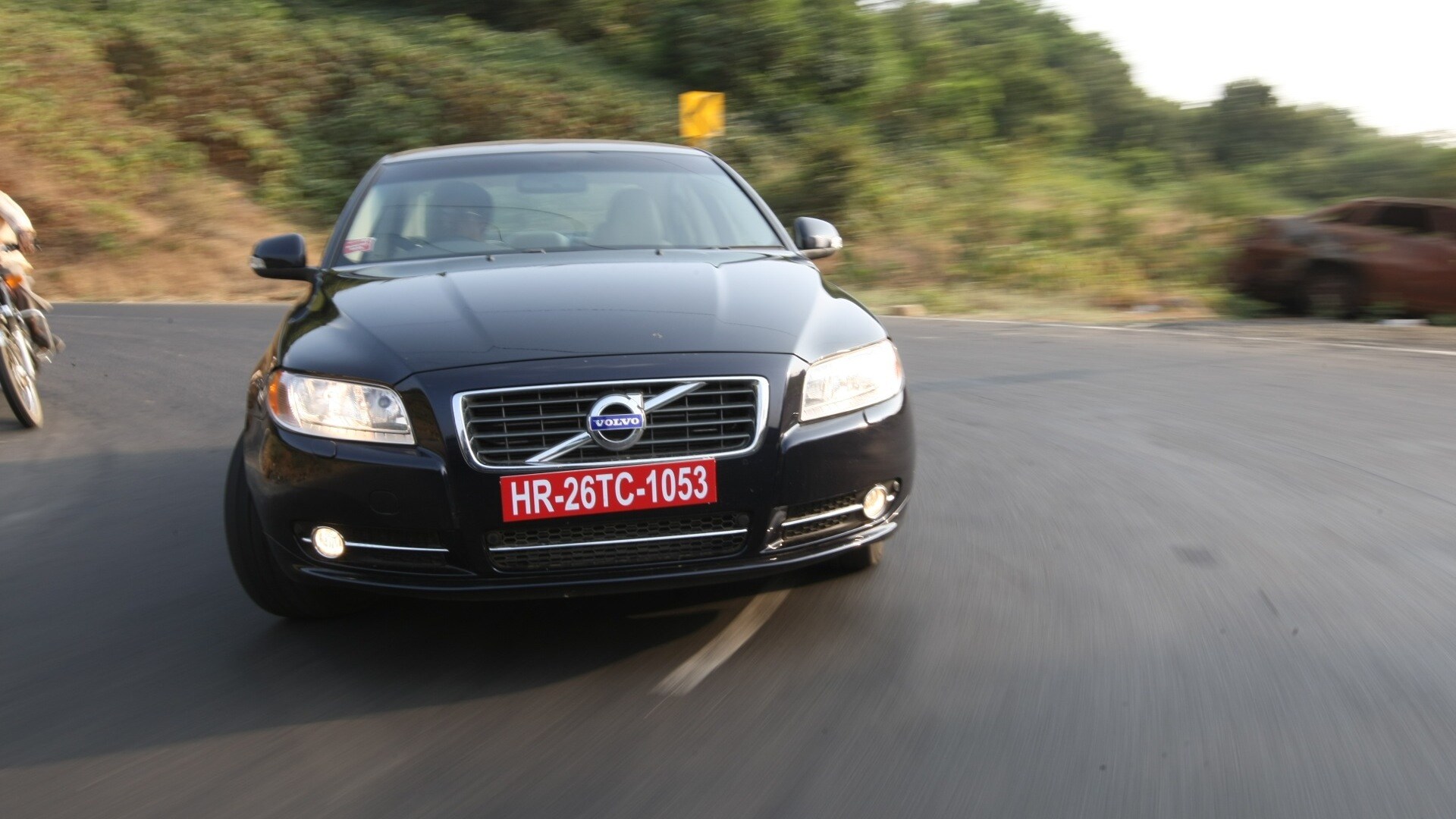 Volvo-S80-2013-2-4L-D5-Compare