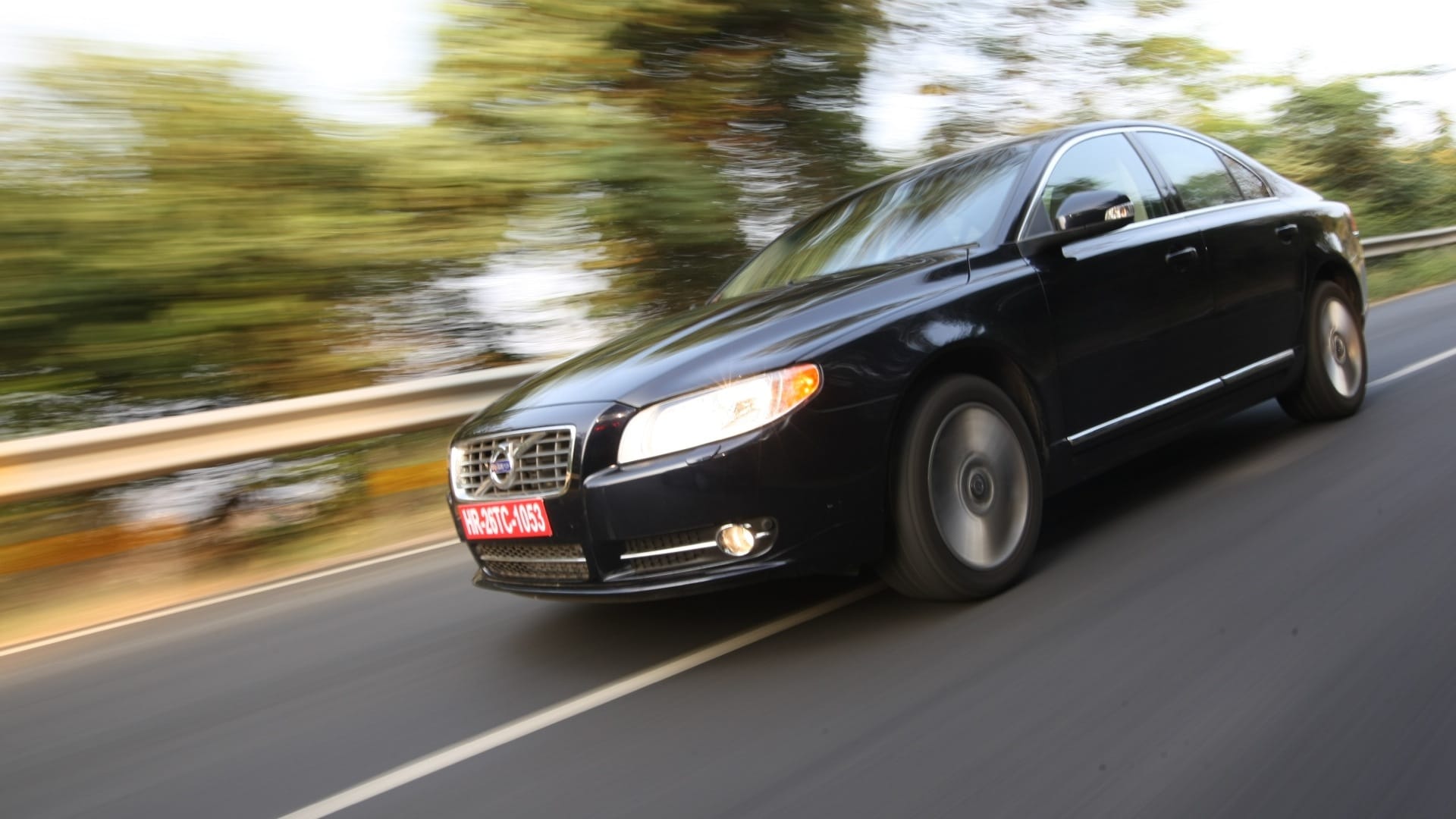 Volvo-S80-2013-2-4L-D5-Exterior