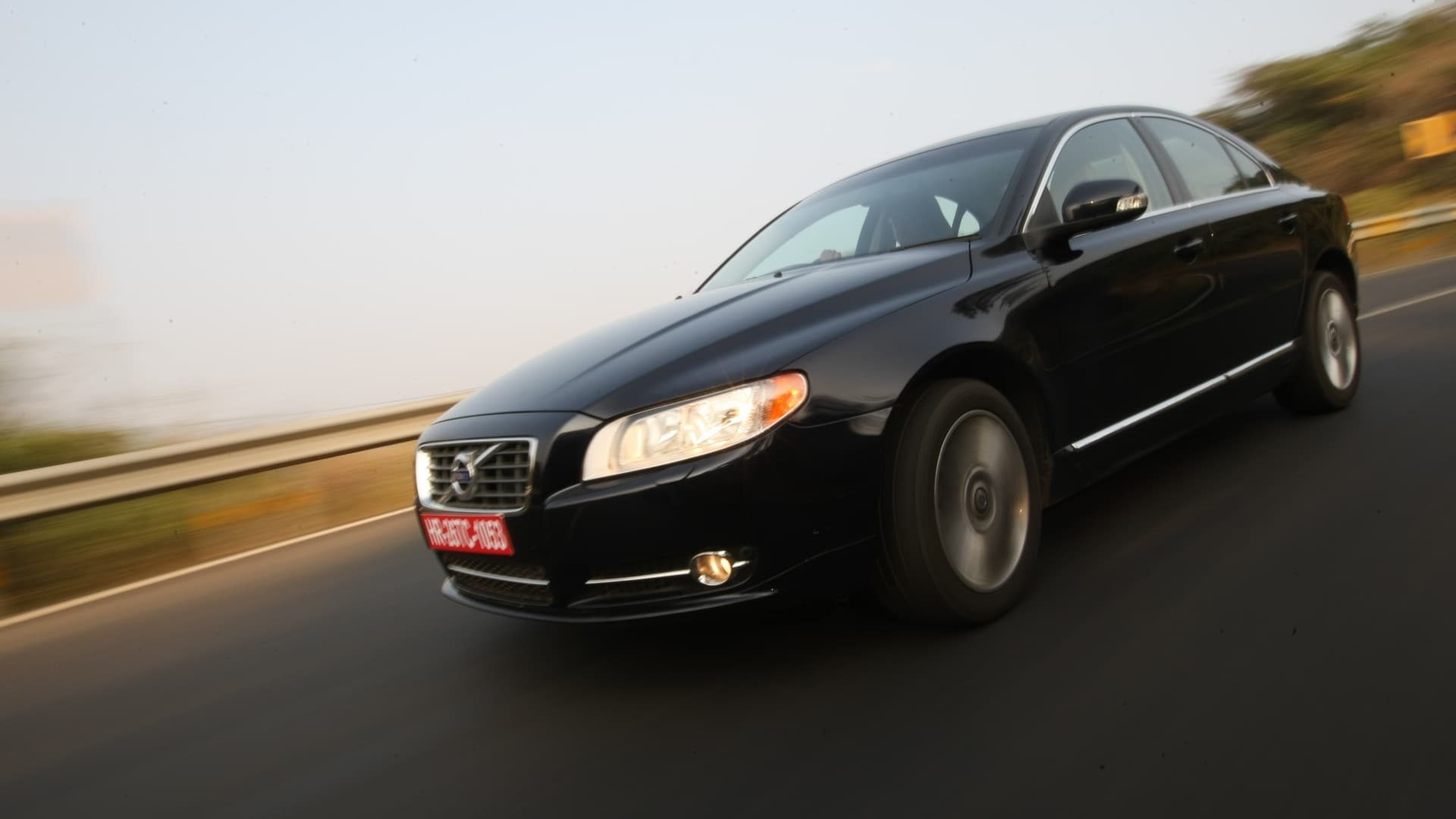 Volvo-S80-2013-2-4L-D5-Exterior