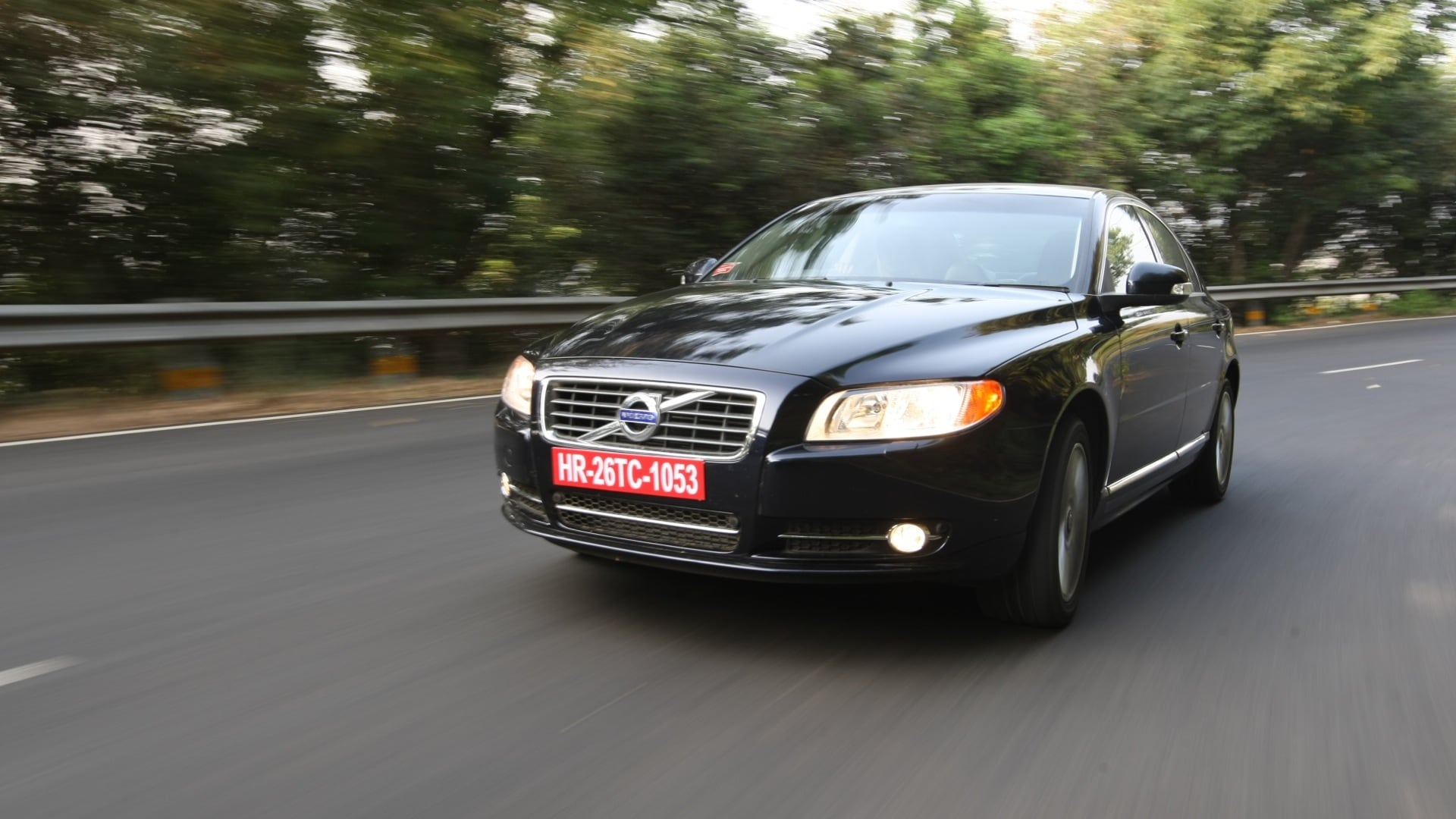 Volvo-S80-2013-2-4L-D5-Exterior