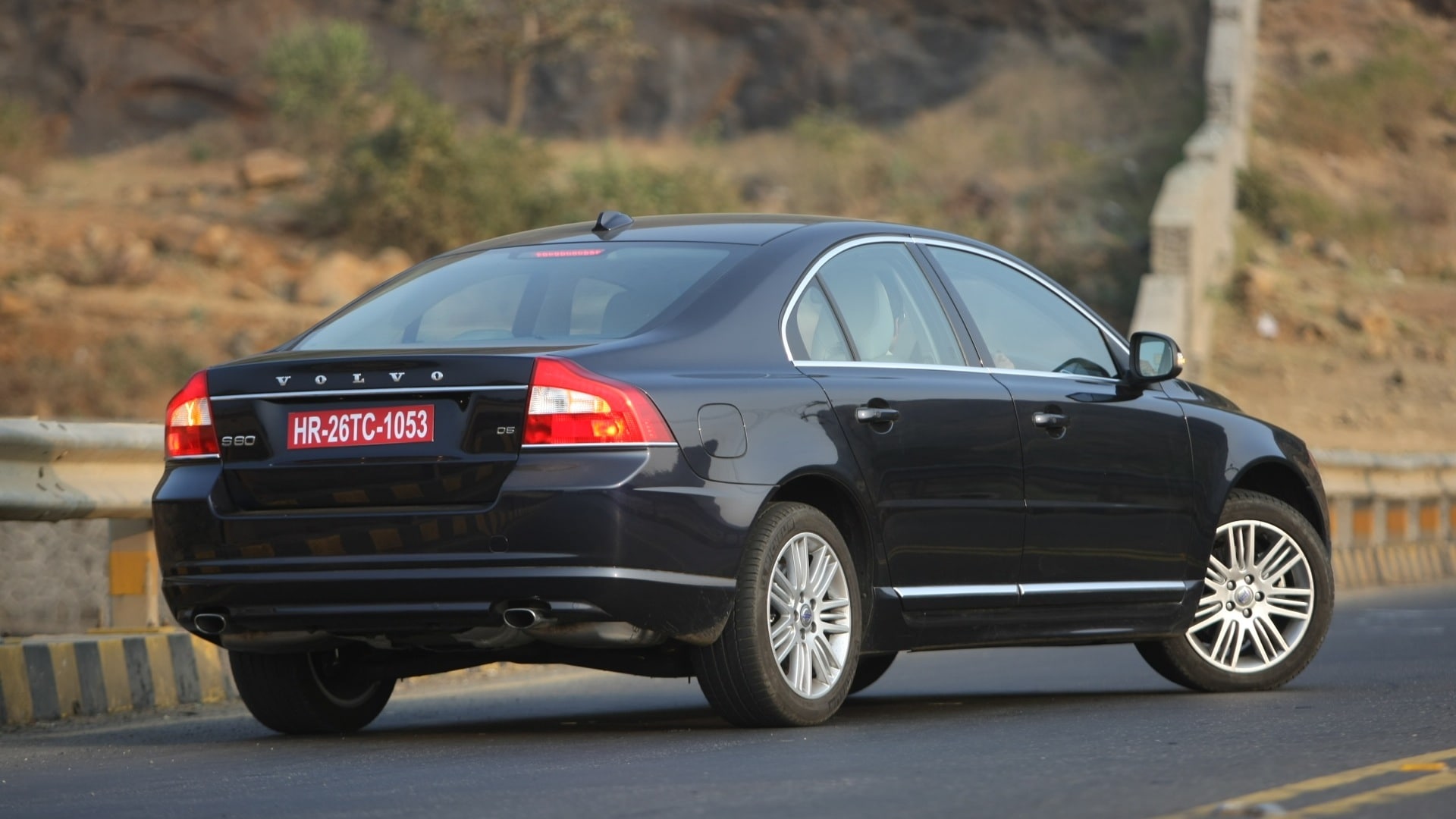 Volvo-S80-2013-2-4L-D5-Exterior