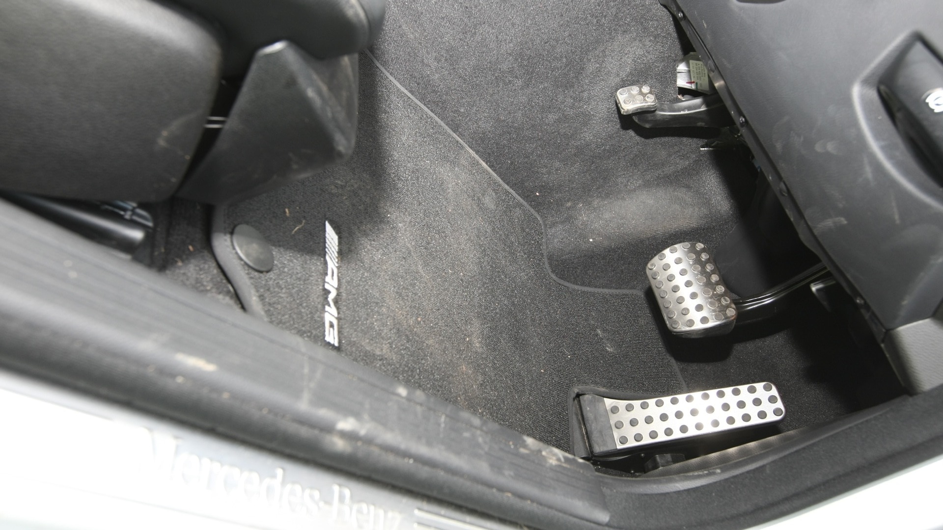 MercedesBenz-C class-2012-C250-AMG-interior