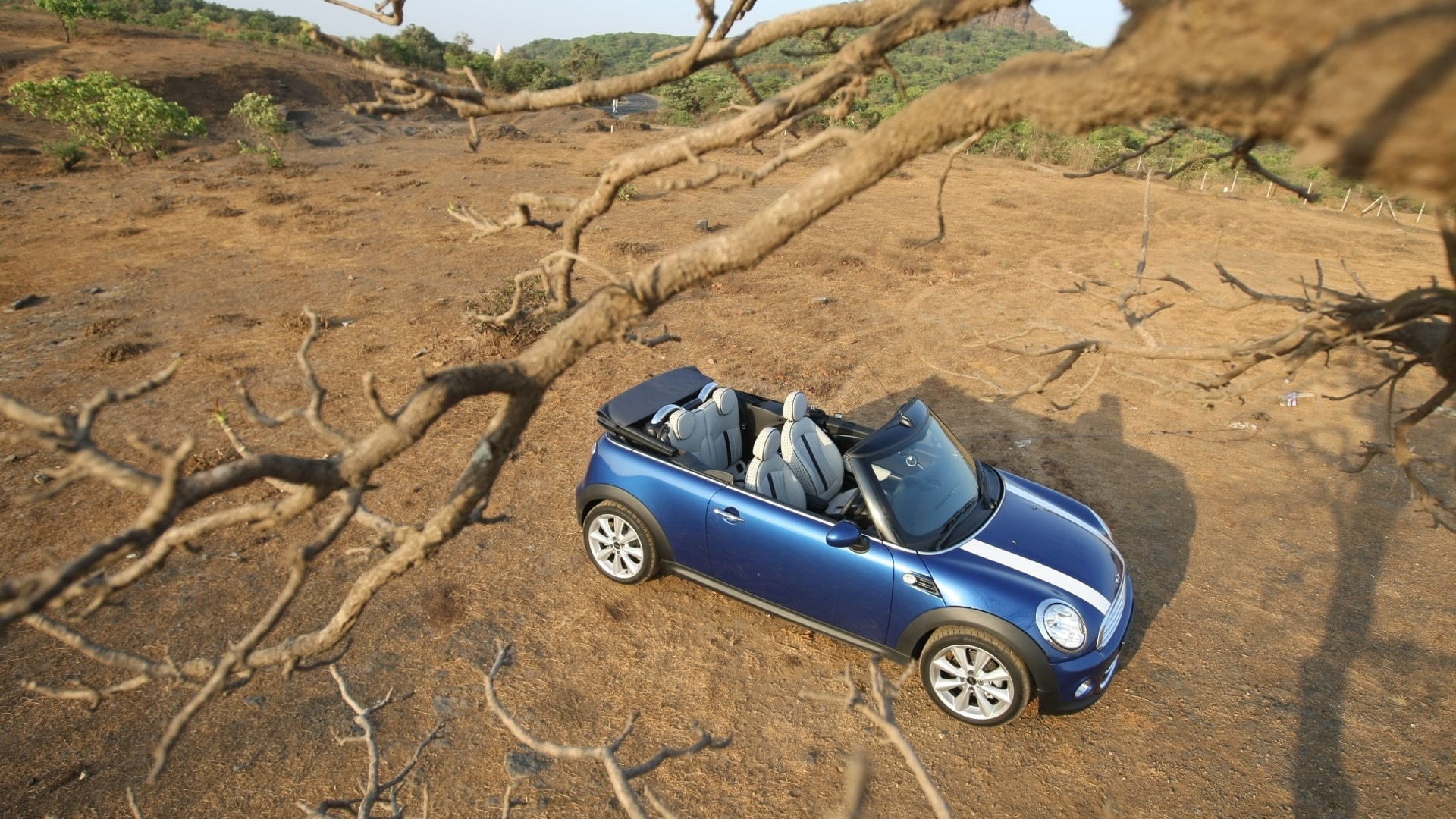 Mini-Cooper-2012-Convertible-Exterior