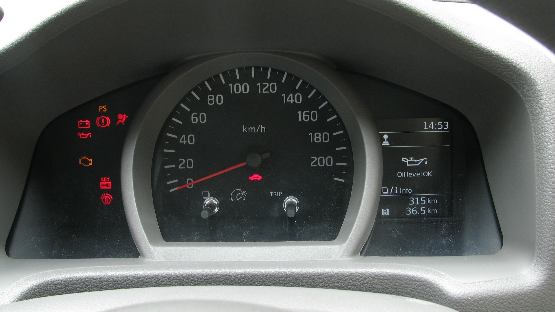 Nissan-Evalia-2014 Interior