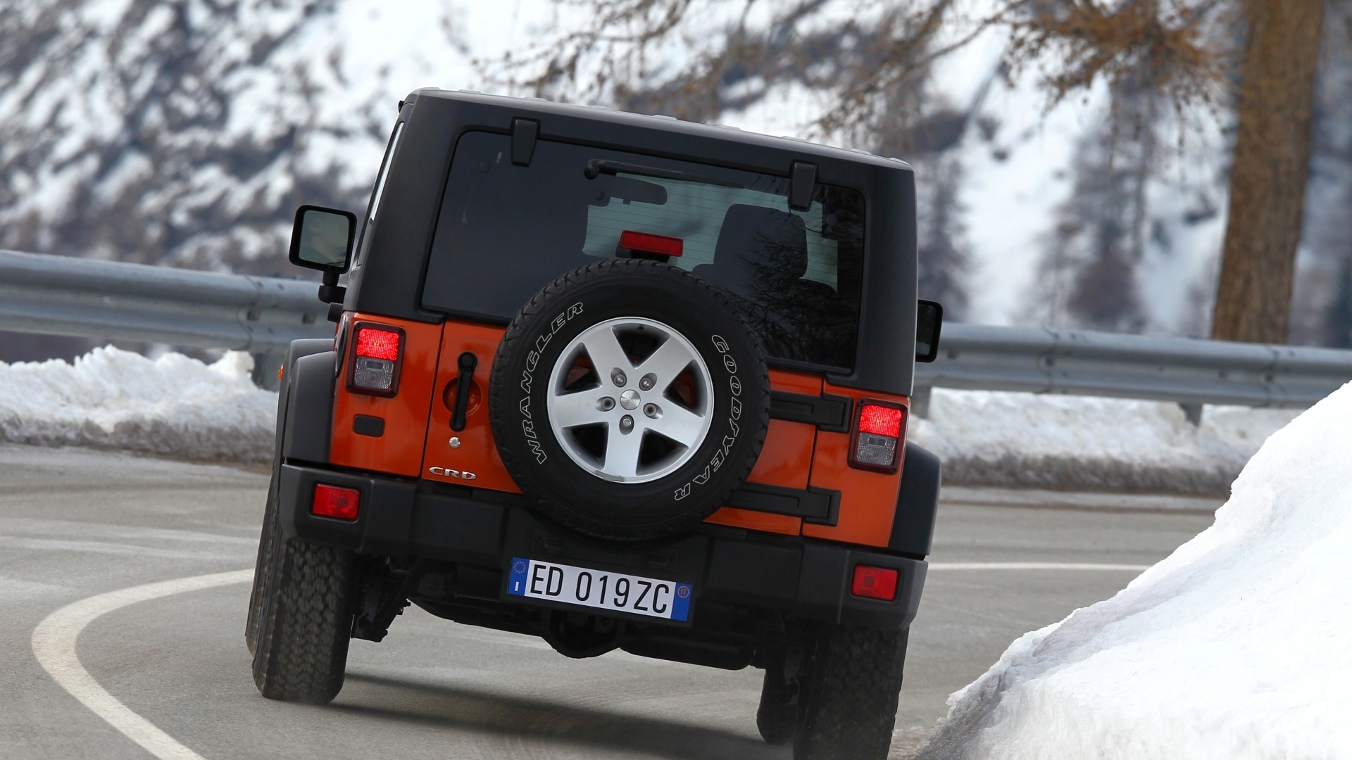 Jeep-Wrangler-2013-STD-Exterior