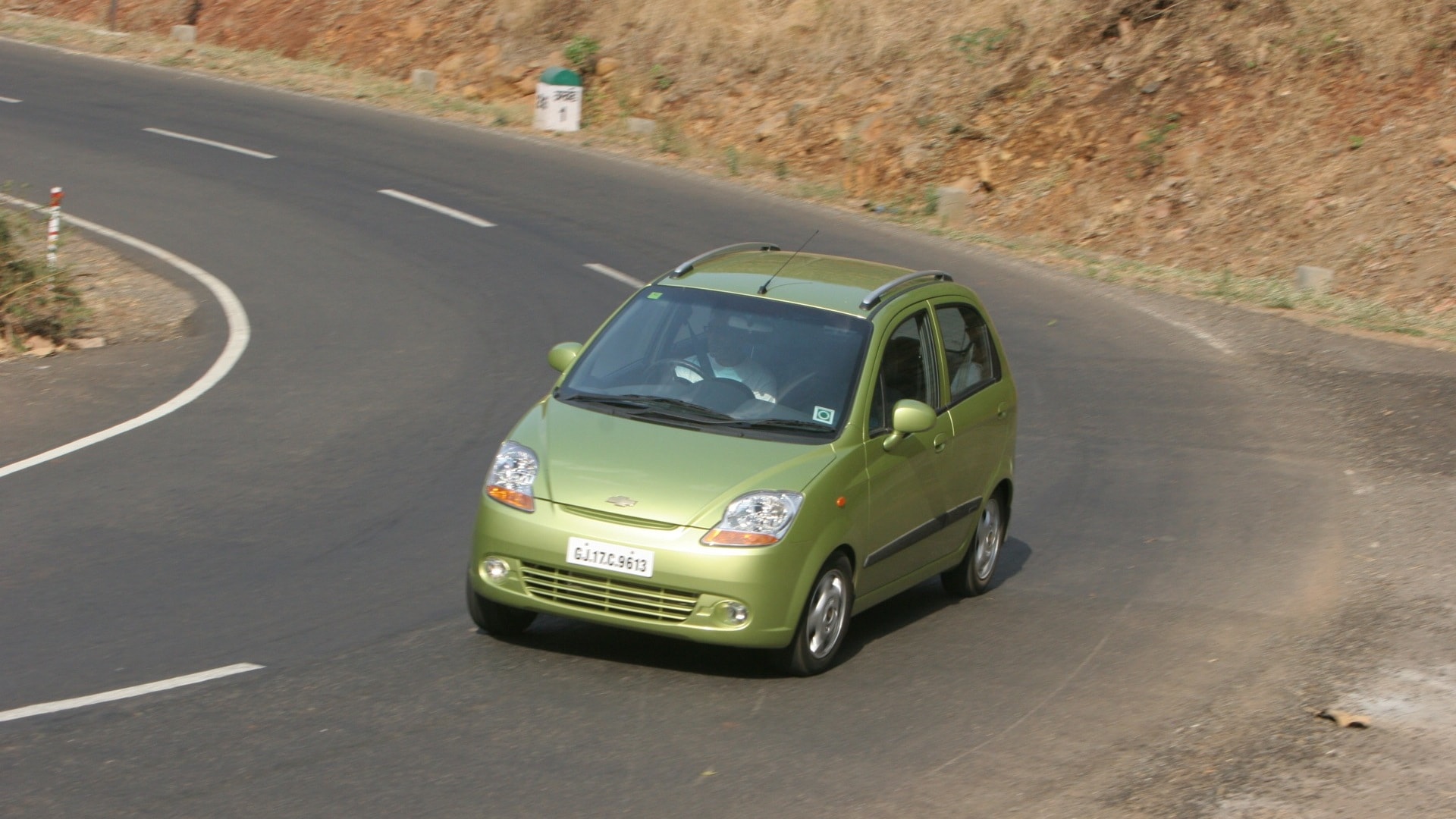 Chevrolet-Spark-2013-Base-Exterior