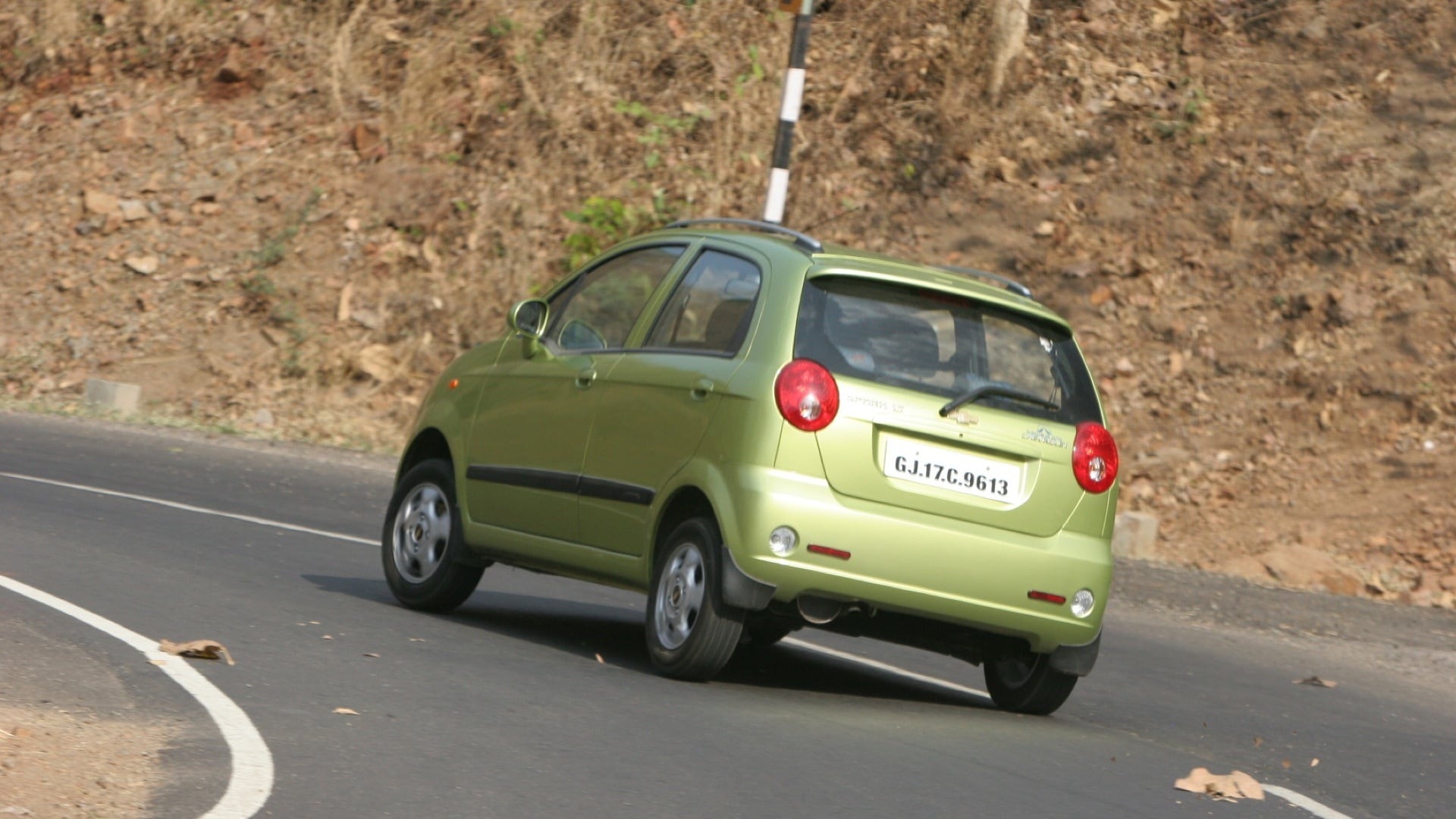 Chevrolet-Spark-2013-Base-Exterior