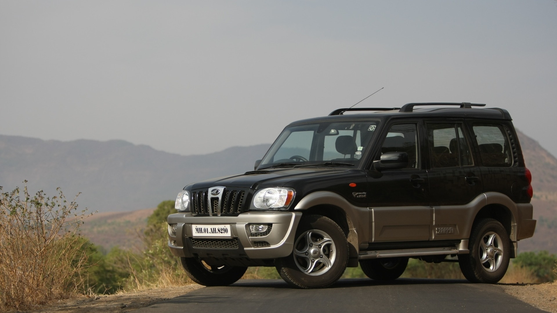 Mahindra-Scorpio-2013-LX-Exterior