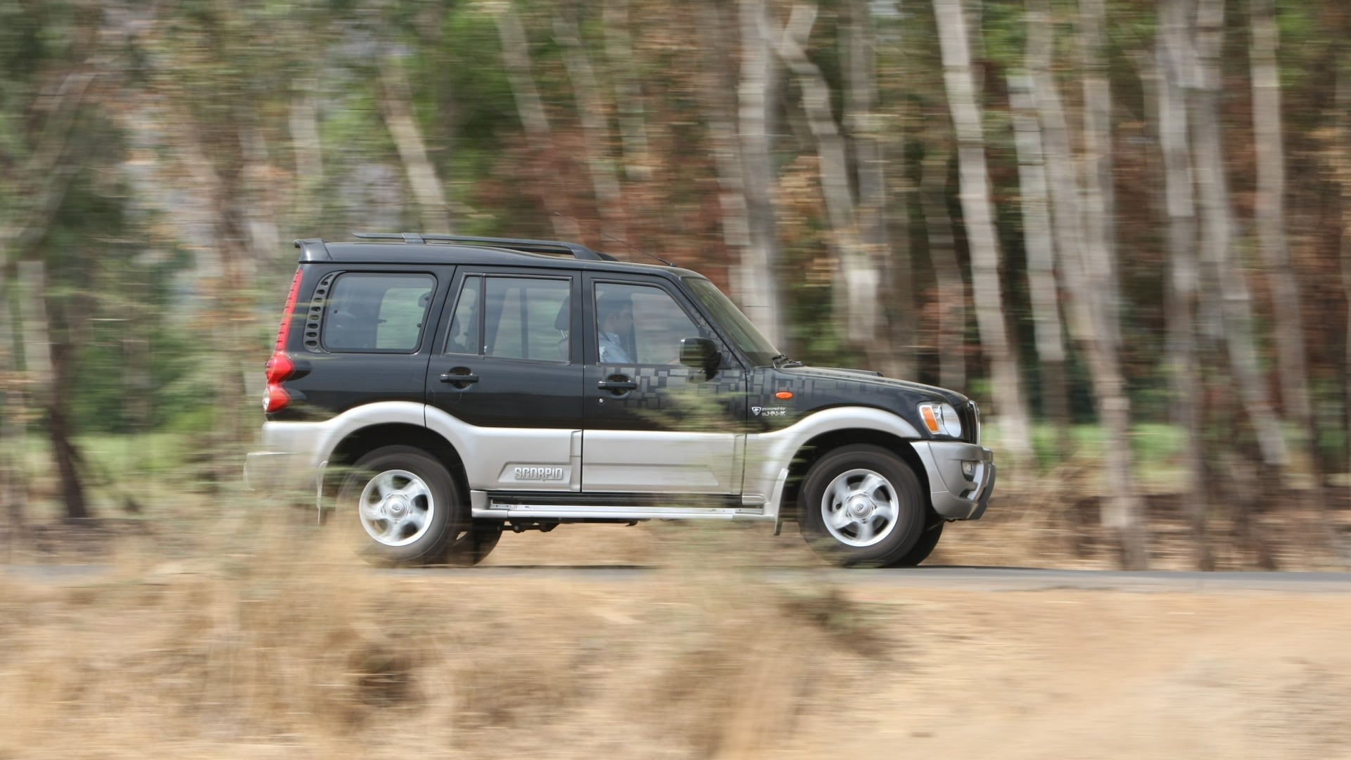 Mahindra-Scorpio-2013-LX-Exterior