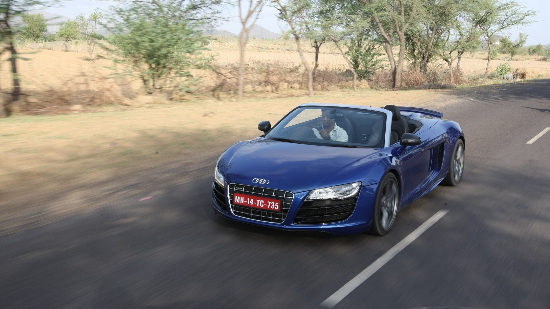 Audi-R8-2012-4-2-FSI-Quattro-Compare