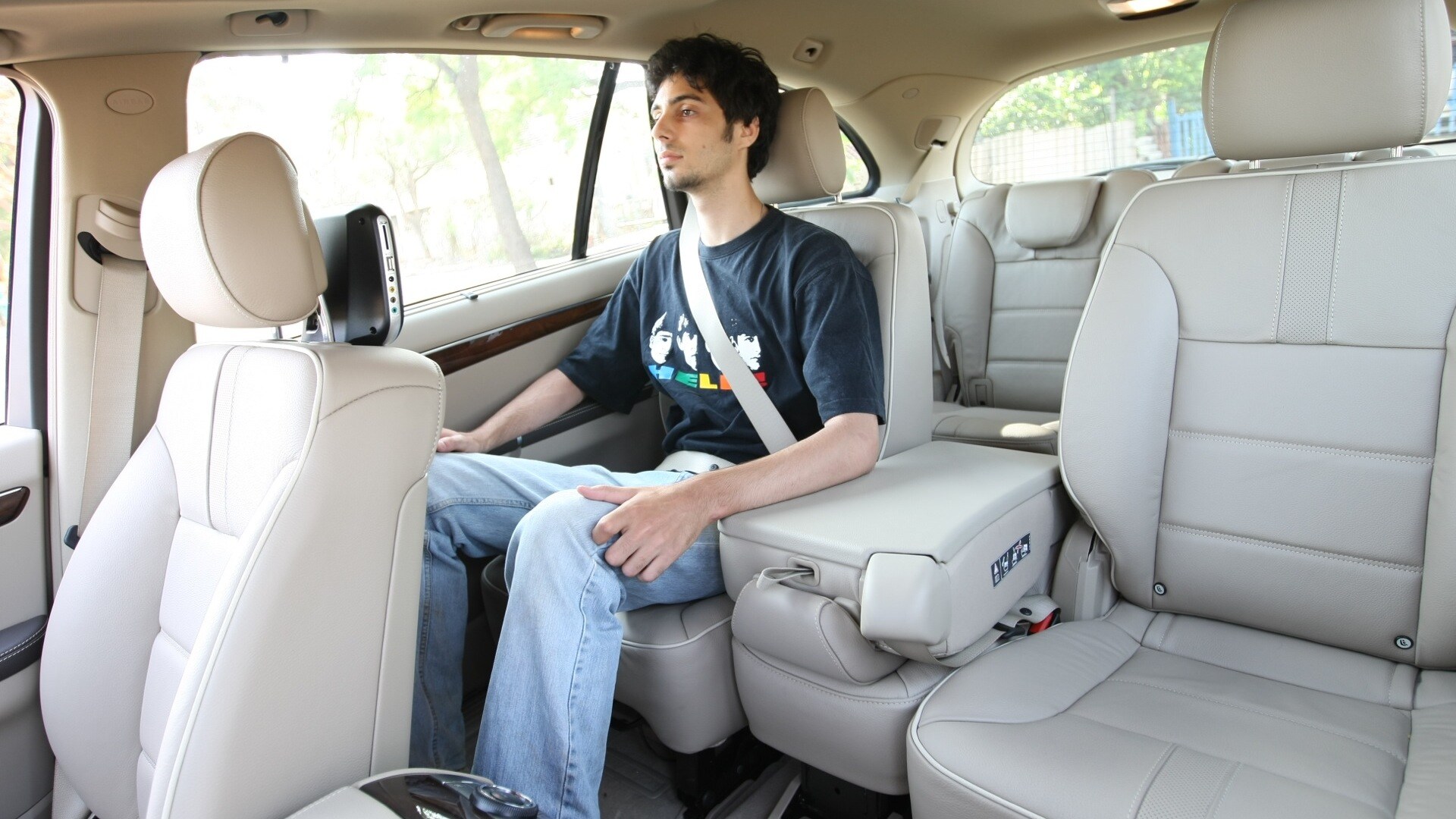 mercedesbenz-rclass-2013-R-350-4MATIC-long-interior