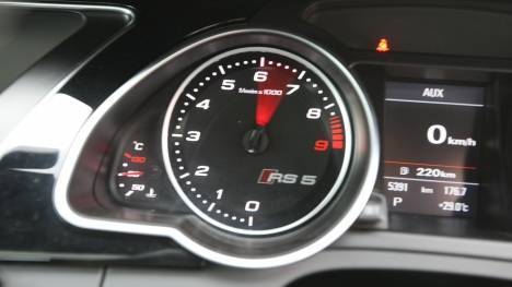 Audi-RS5-2012-STD-Interior