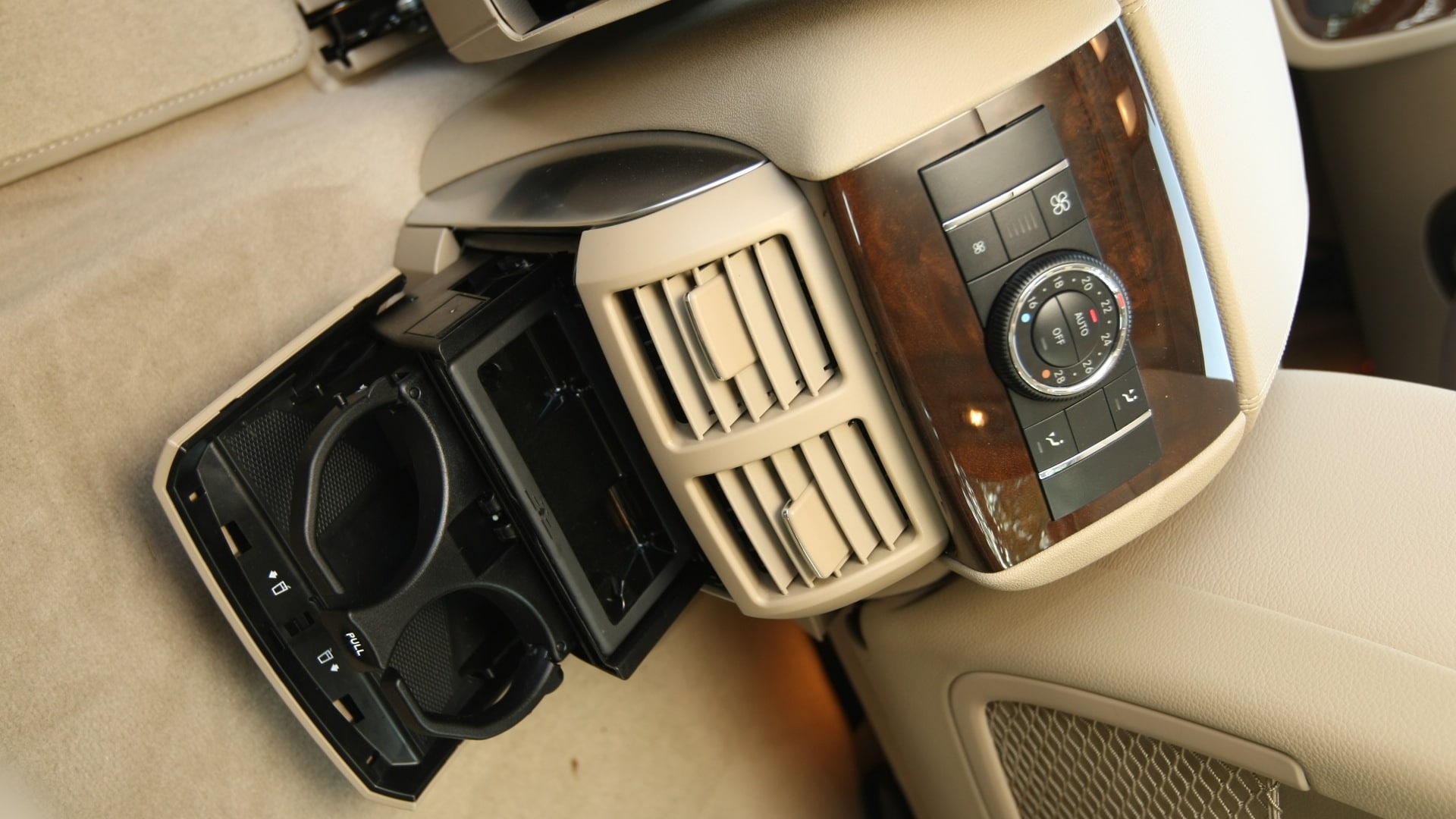 mercedesbenz-rclass-2013-R-350-4MATIC-long-interior