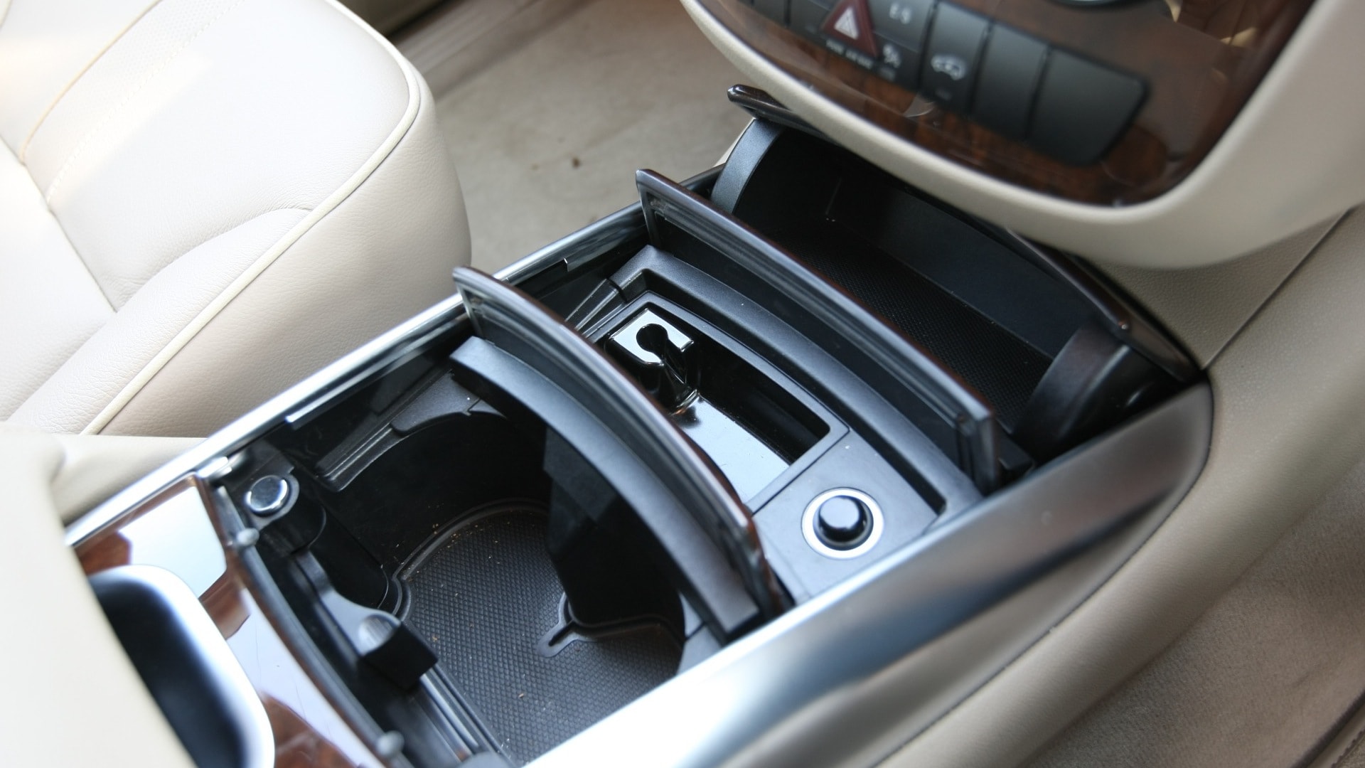 mercedesbenz-rclass-2013-R-350-4MATIC-long-interior