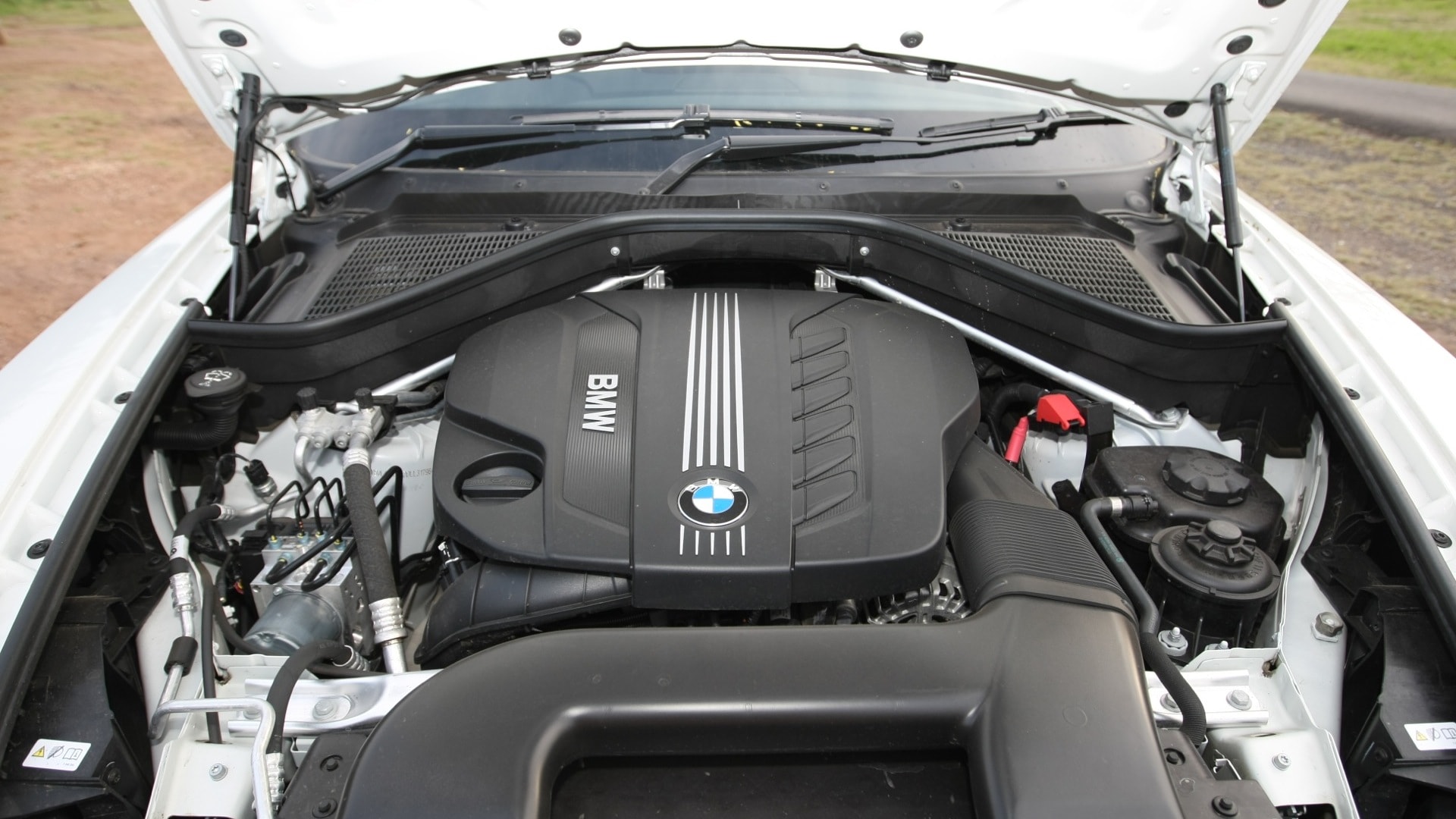 BMW-x5-2013-xDrive5-0i-Interior