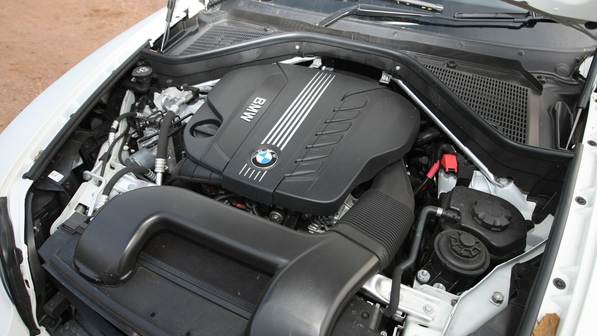 BMW-x5-2013-xDrive5-0i-Interior