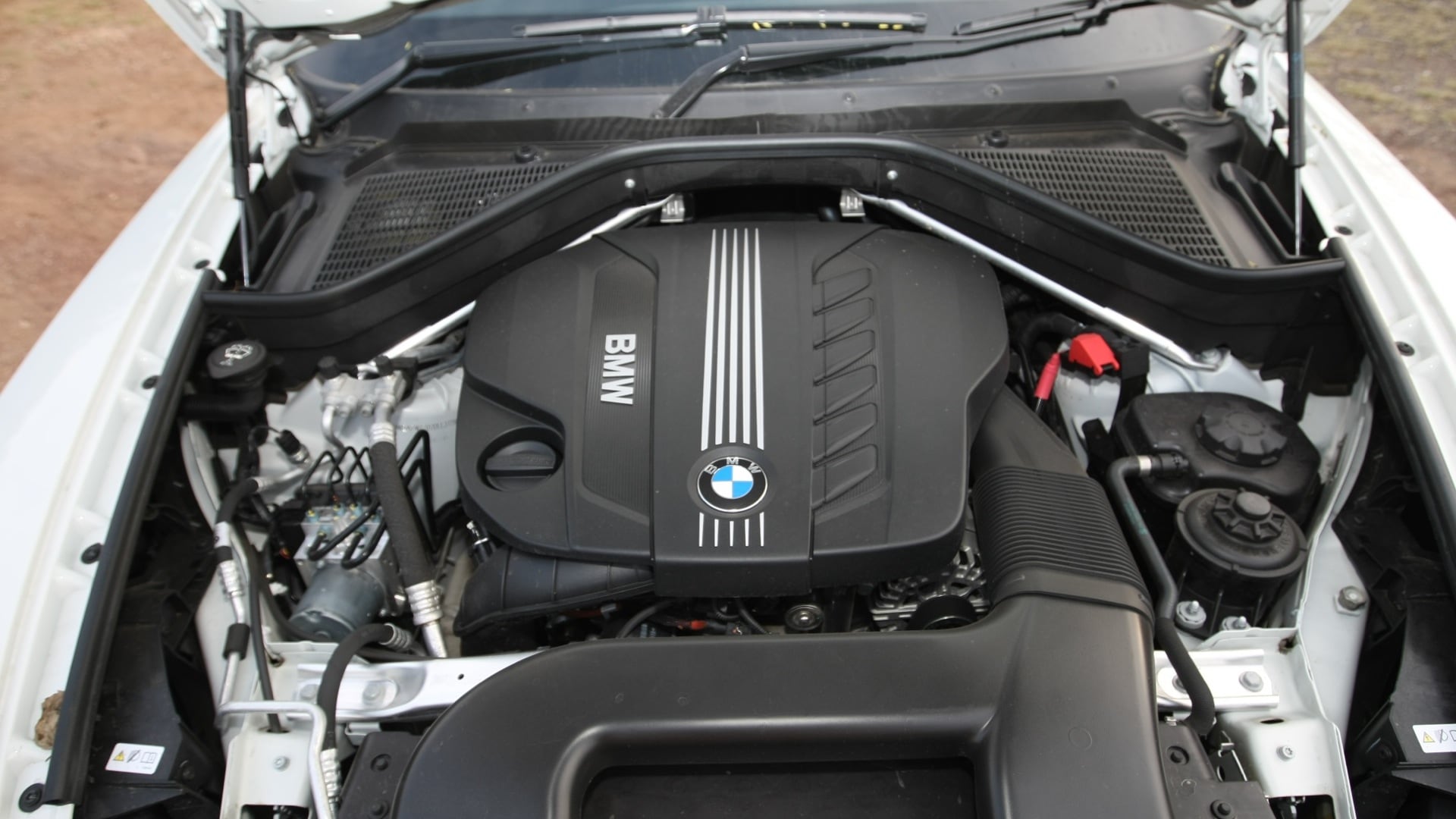 BMW-x5-2013-xDrive5-0i-Interior